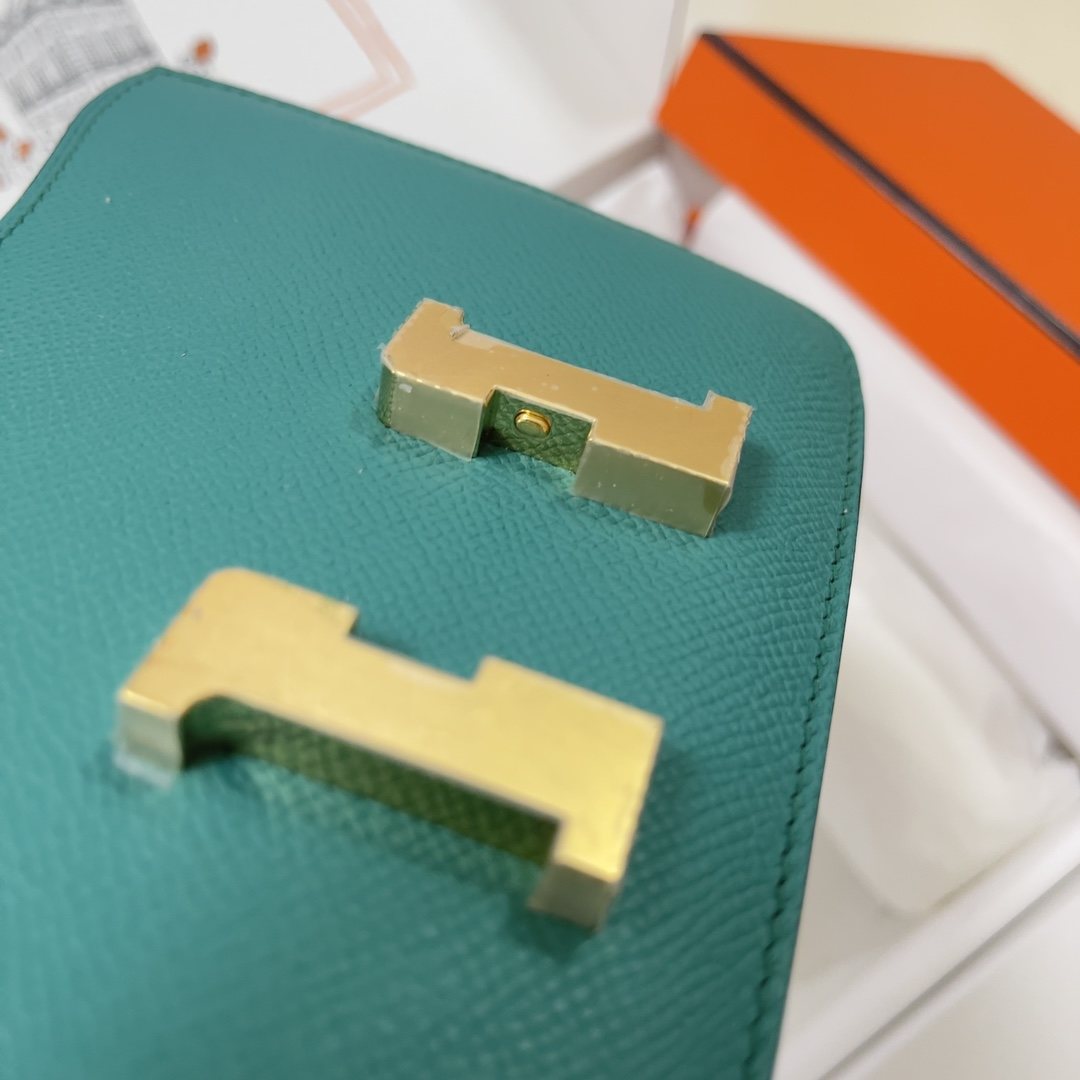 HERMES Constance 19 Vert Verone Epsom