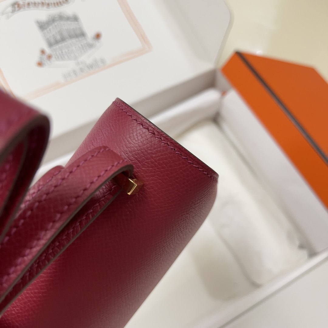 HERMES Constance 19 Rouge Grenade Epsom