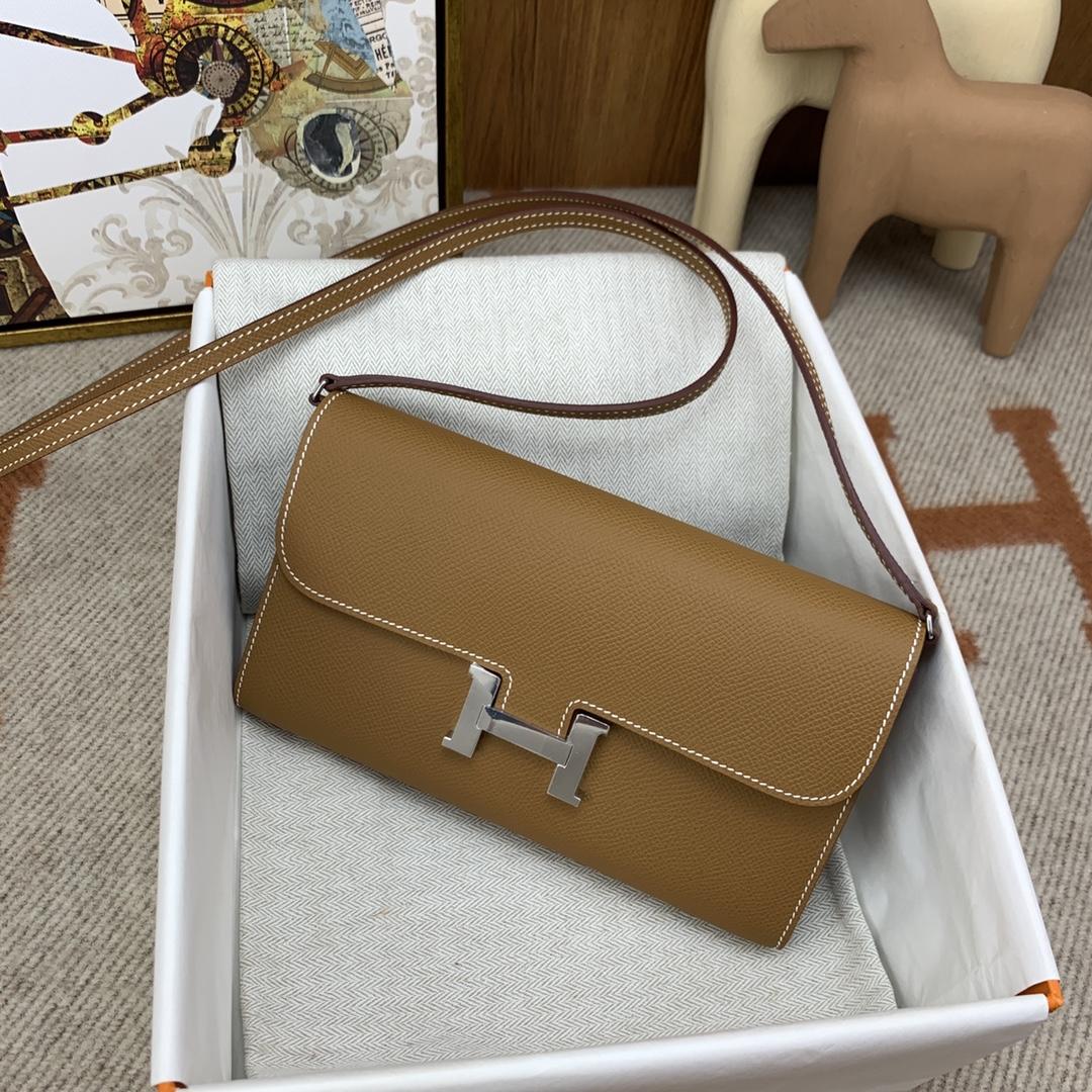 HERMES Constance to go Gold Epsom