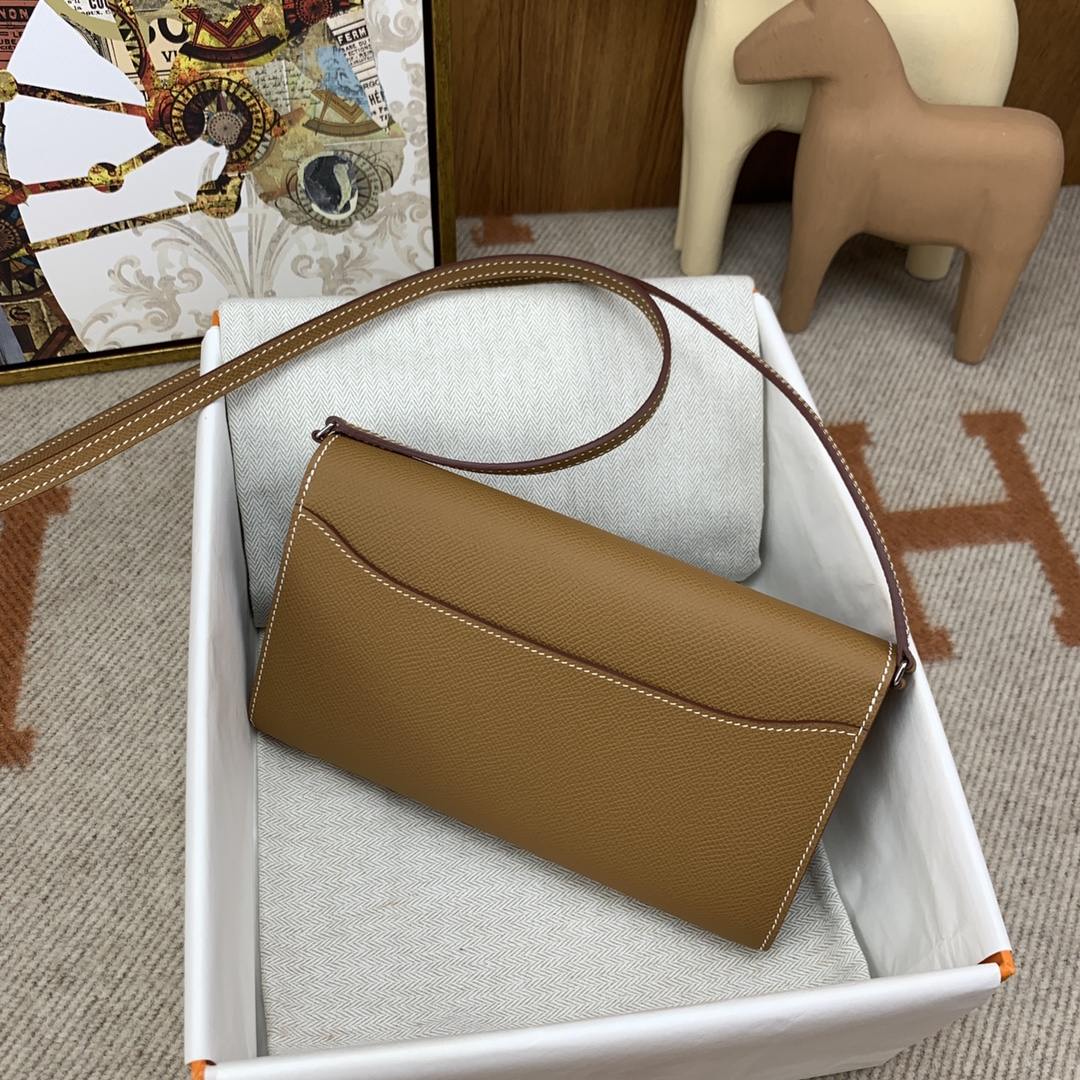 HERMES Constance to go Gold Epsom