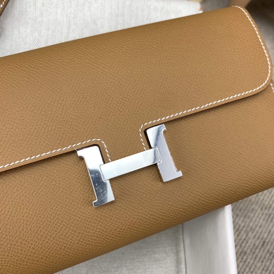 HERMES Constance to go Gold Epsom