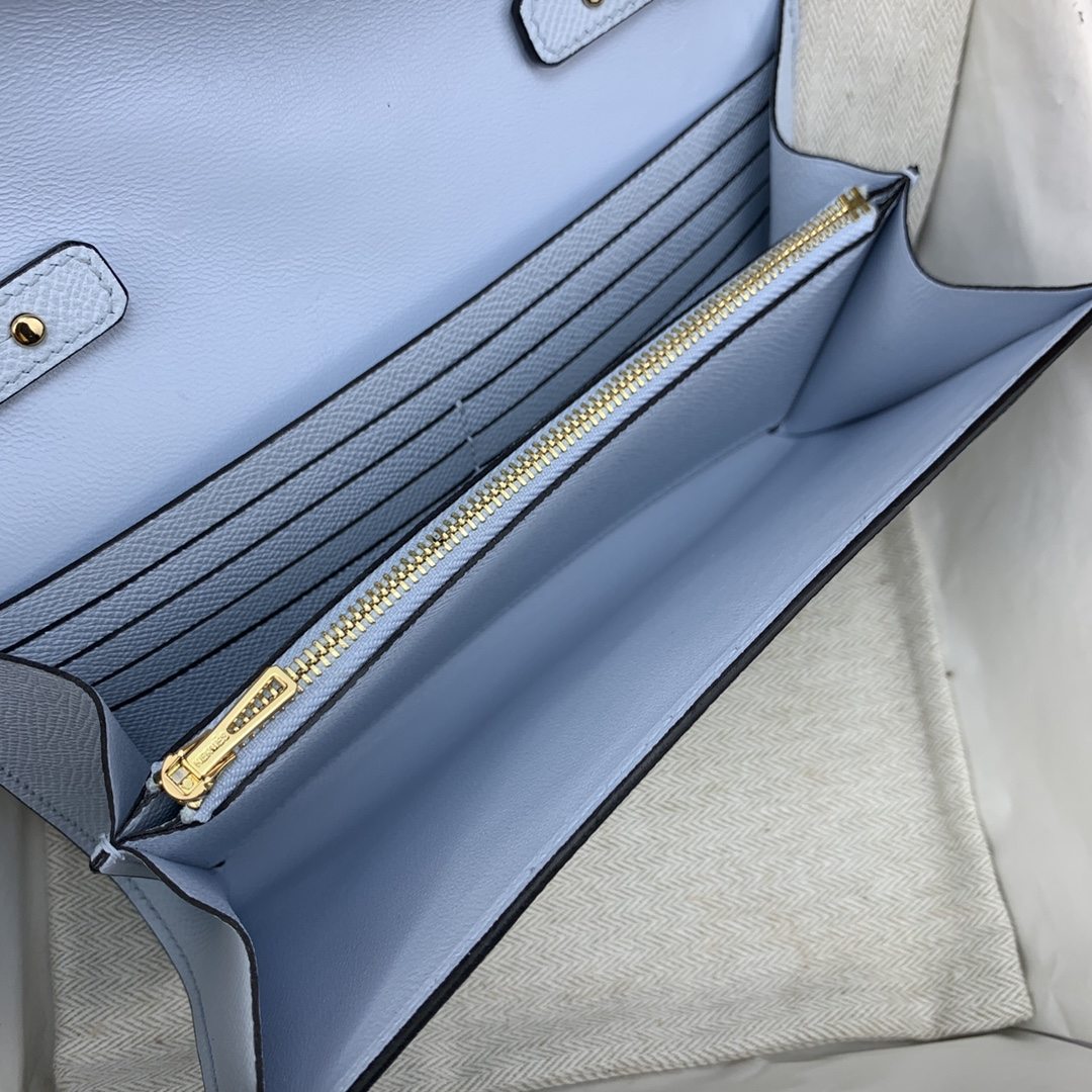 HERMES Constance to go Bleu Pale Epsom