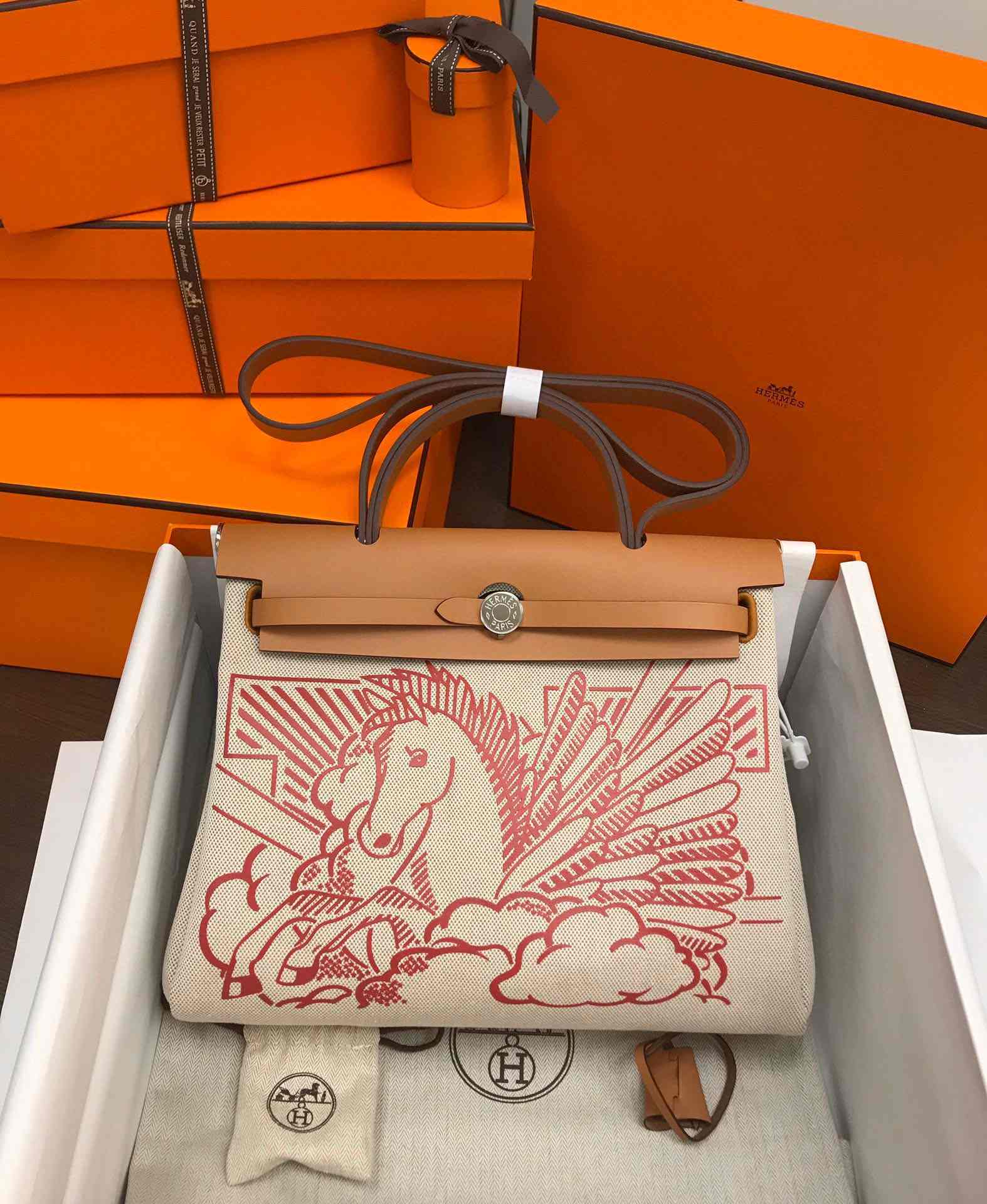 HERMES Herbag Zip Cabine Red White