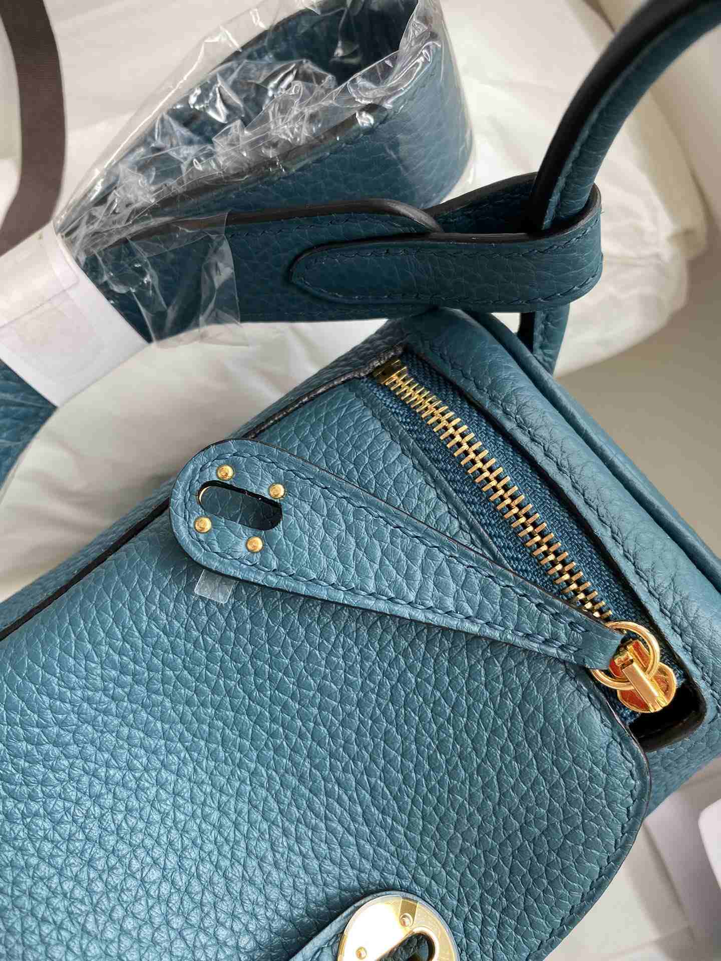 HERMES Lindy 19 Prussian Green