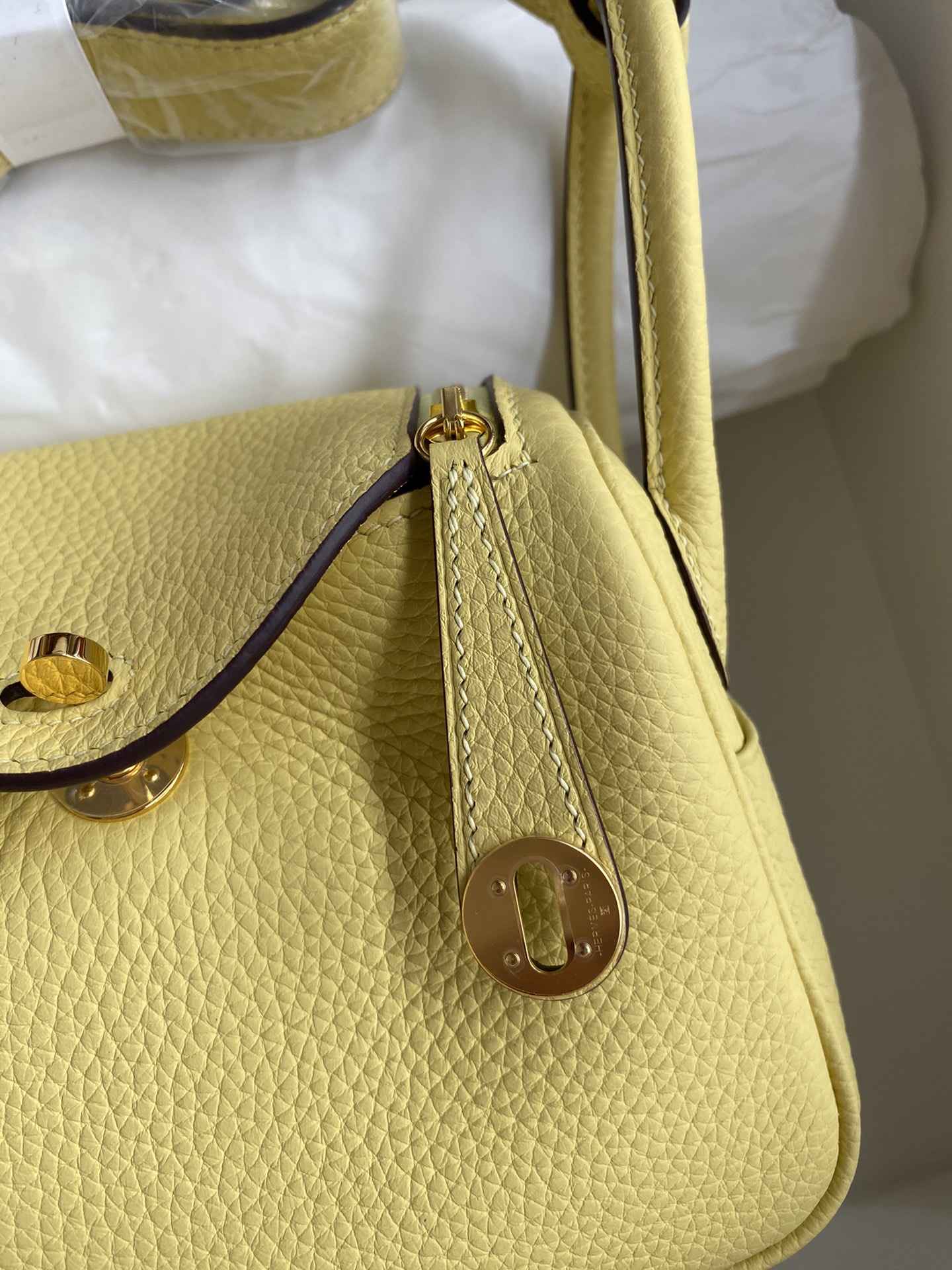 HERMES Lindy 19 Jaune Poussin