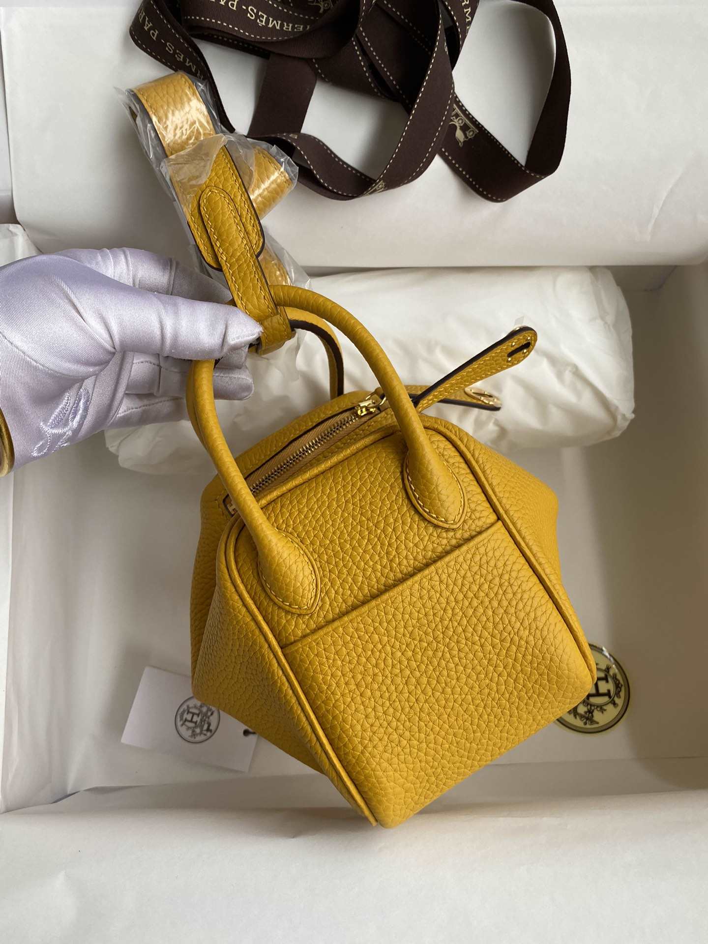 HERMES Lindy 19 Jaune Ambre