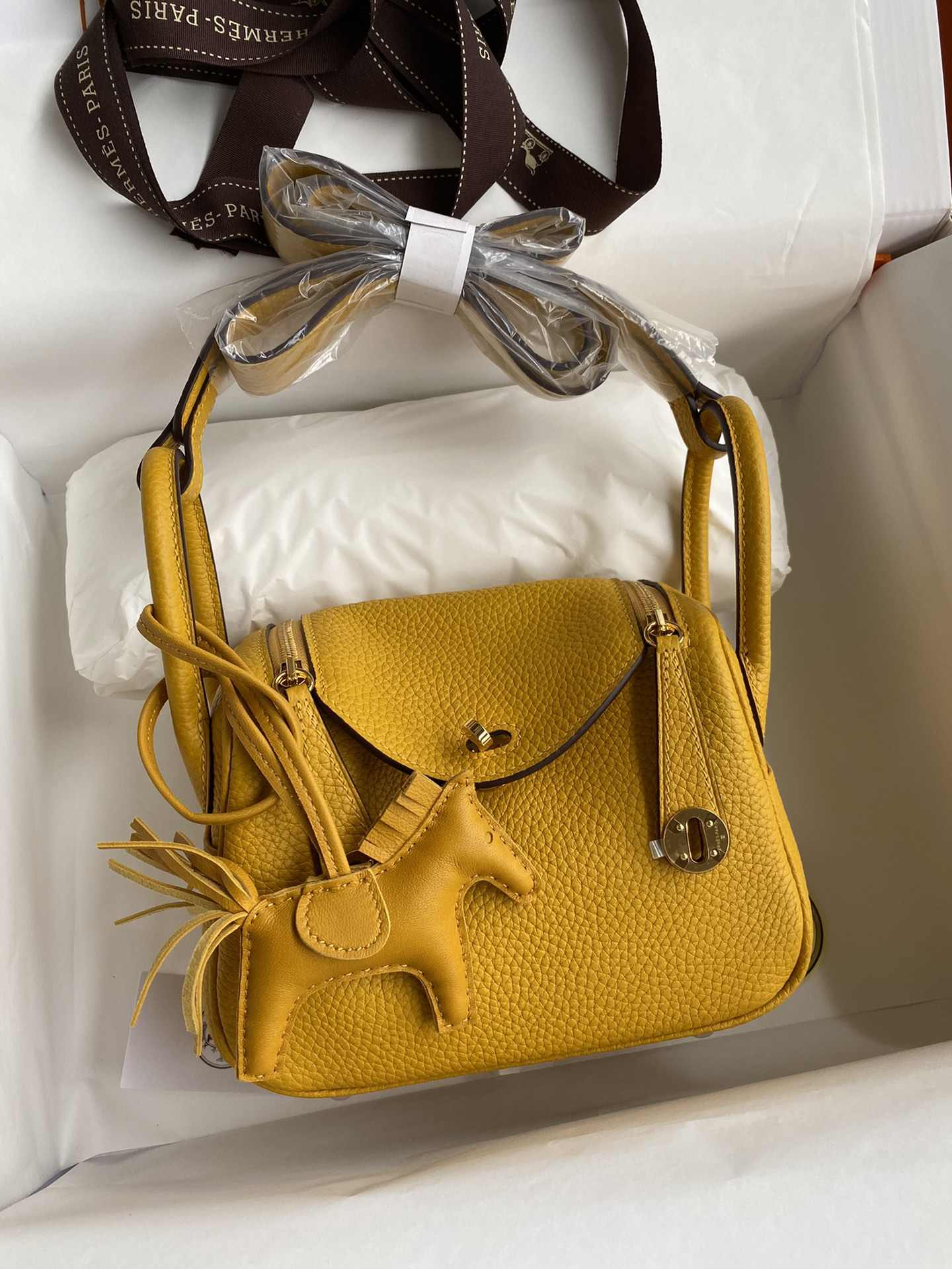 HERMES Lindy 19 Jaune Ambre