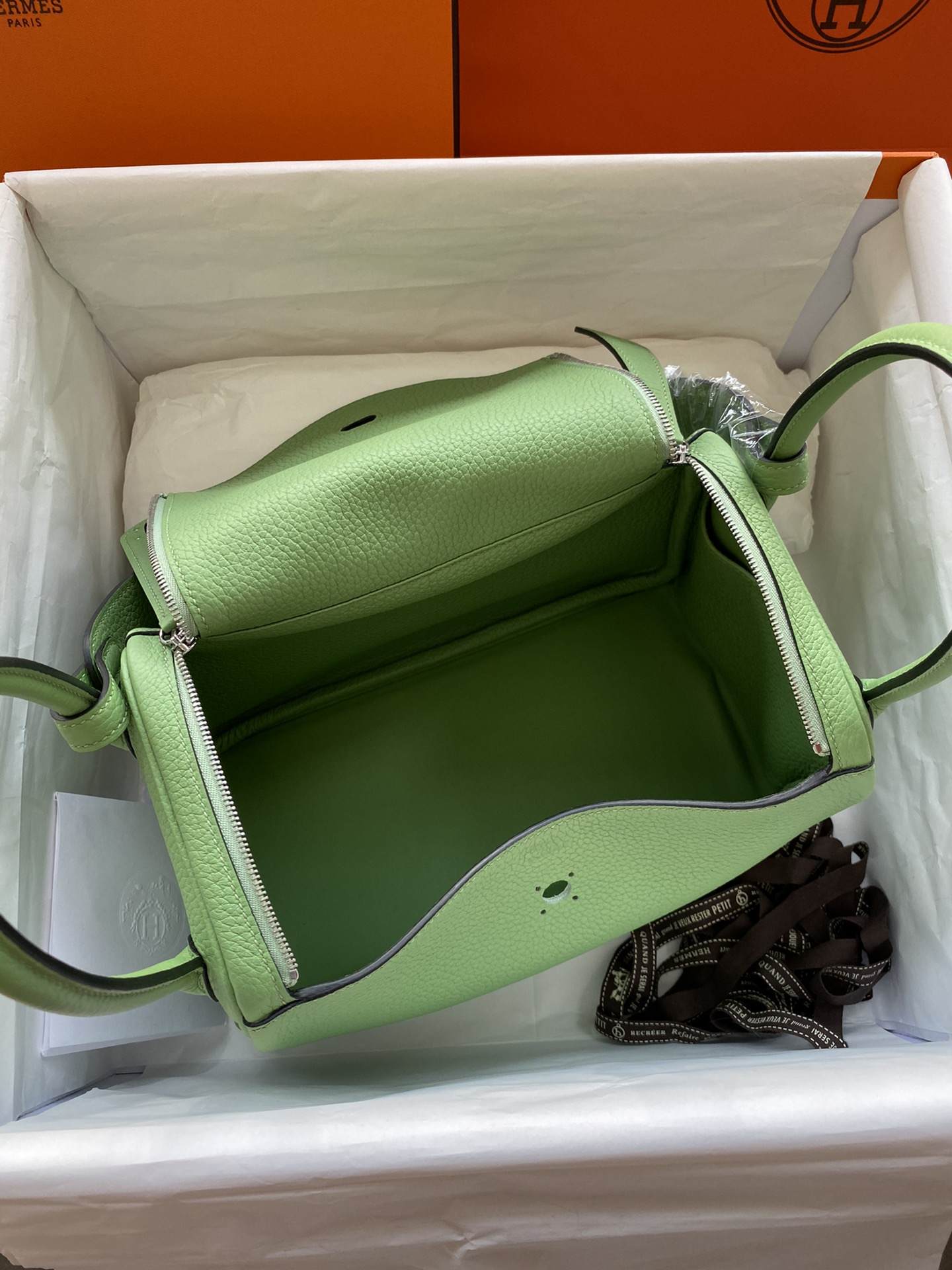 HERMES Lindy 26 Vert Criquet