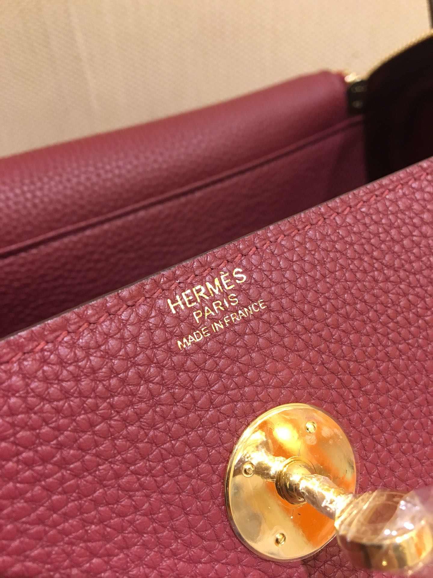 HERMES Lindy 30 Rouge Grenat