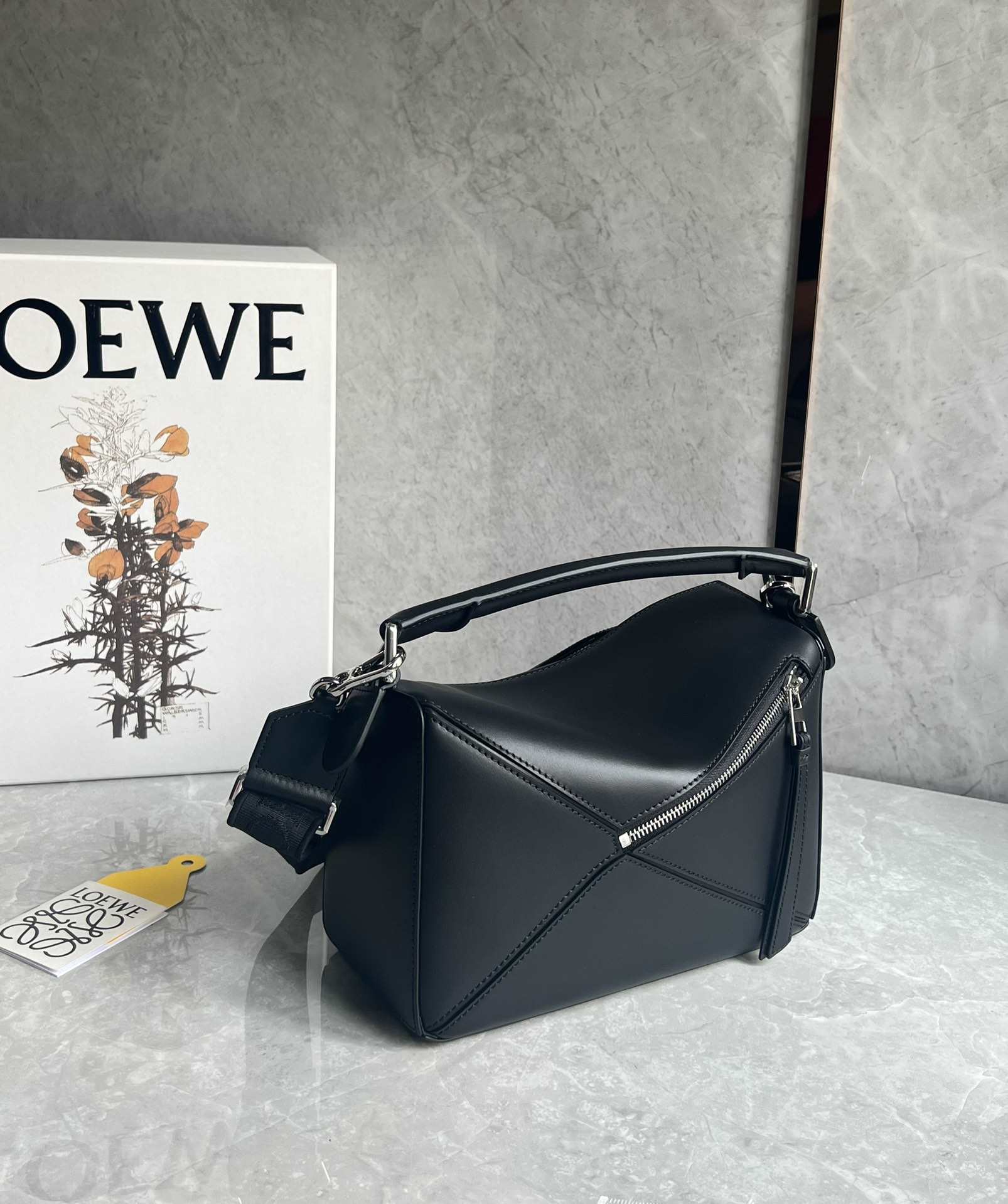 LOEWE Small Puzzle bag in Classic Calfskin Black