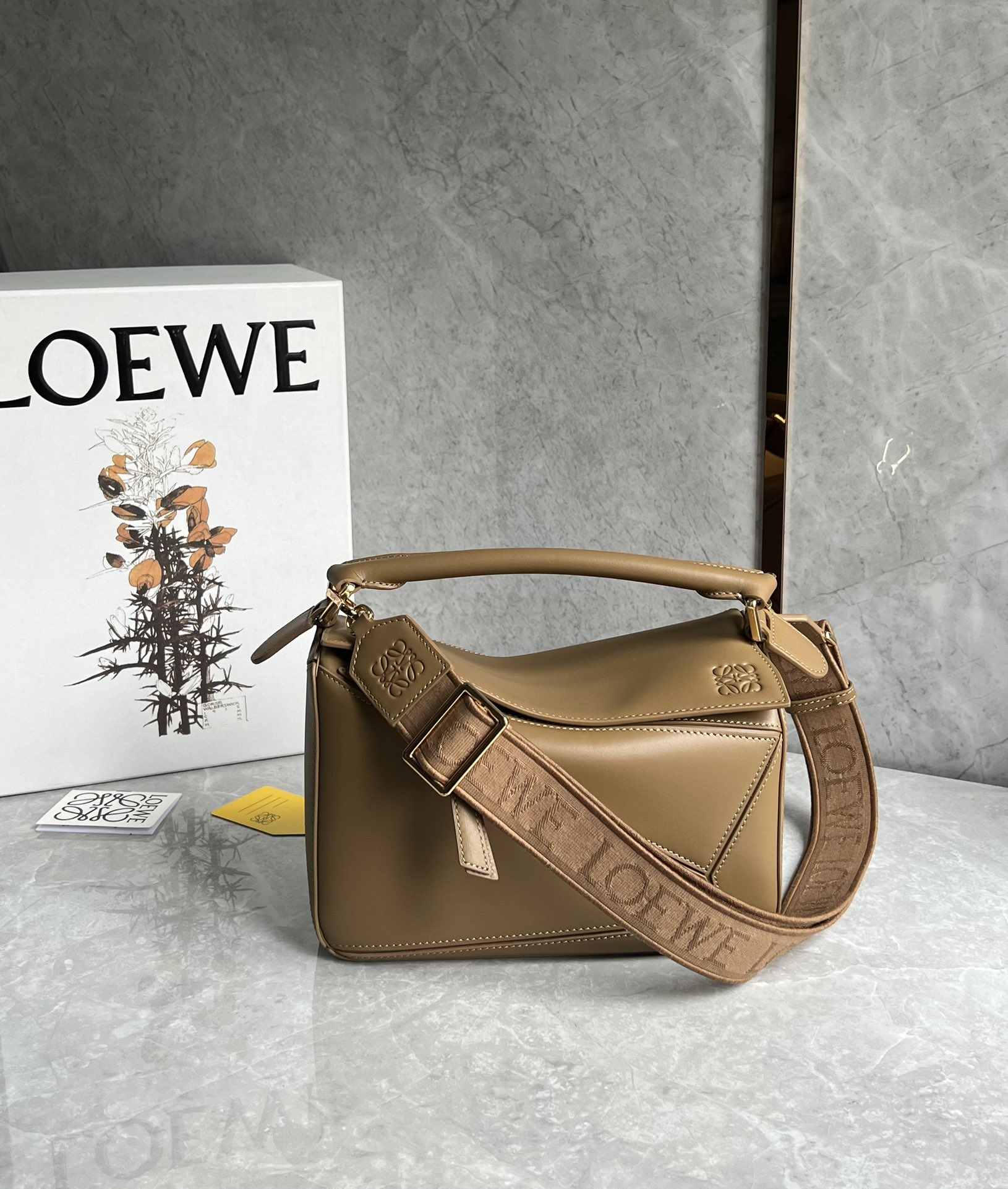 LOEWE Small Puzzle bag in Classic Calfskin Brown