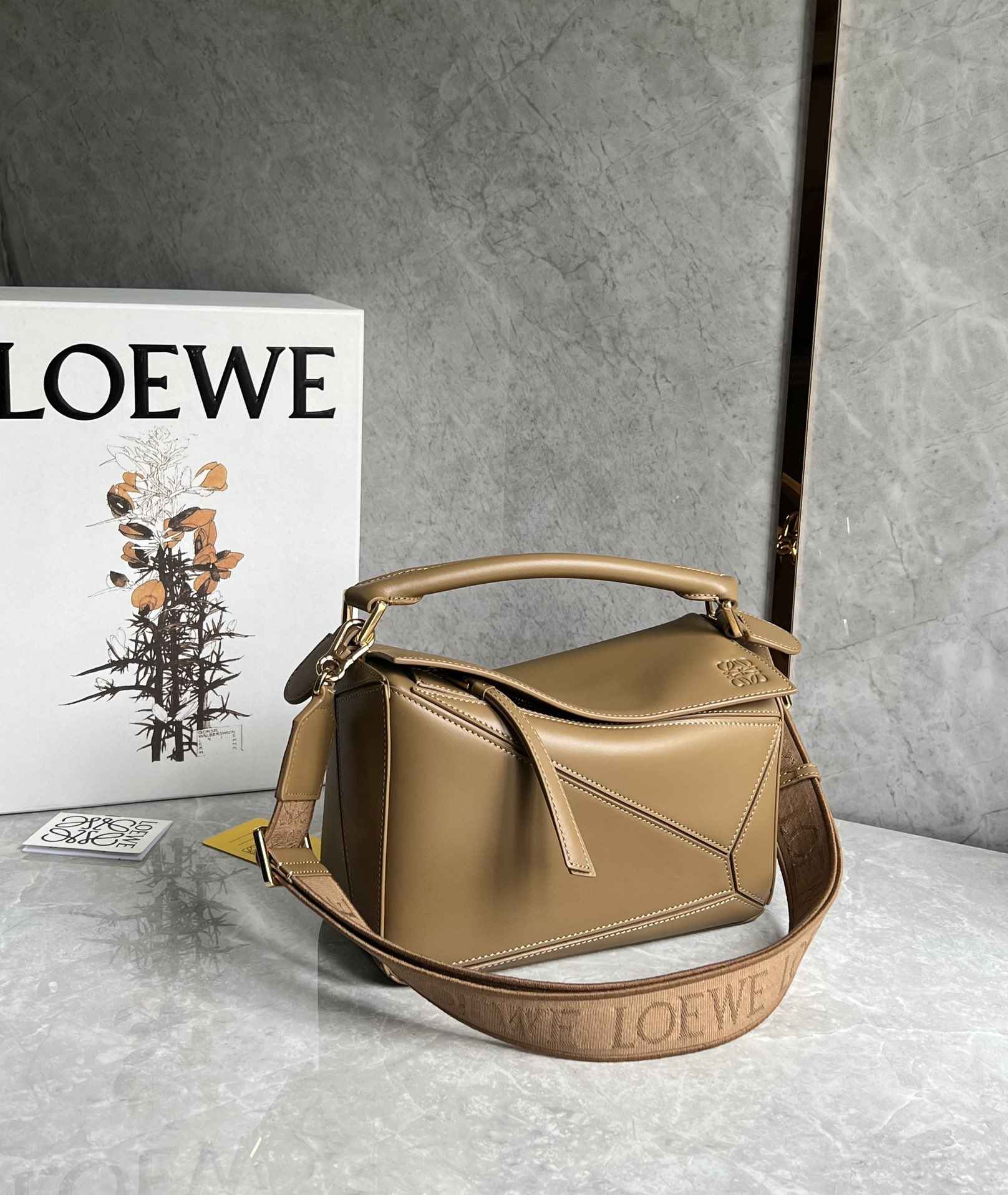 LOEWE Small Puzzle bag in Classic Calfskin Brown