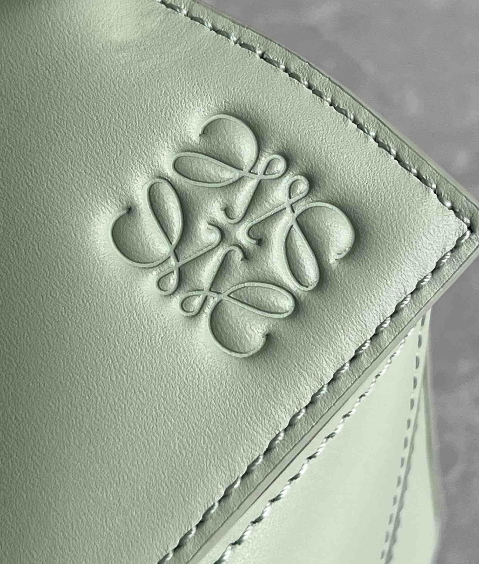 LOEWE Small Puzzle bag in Classic Calfskin Spring Jade