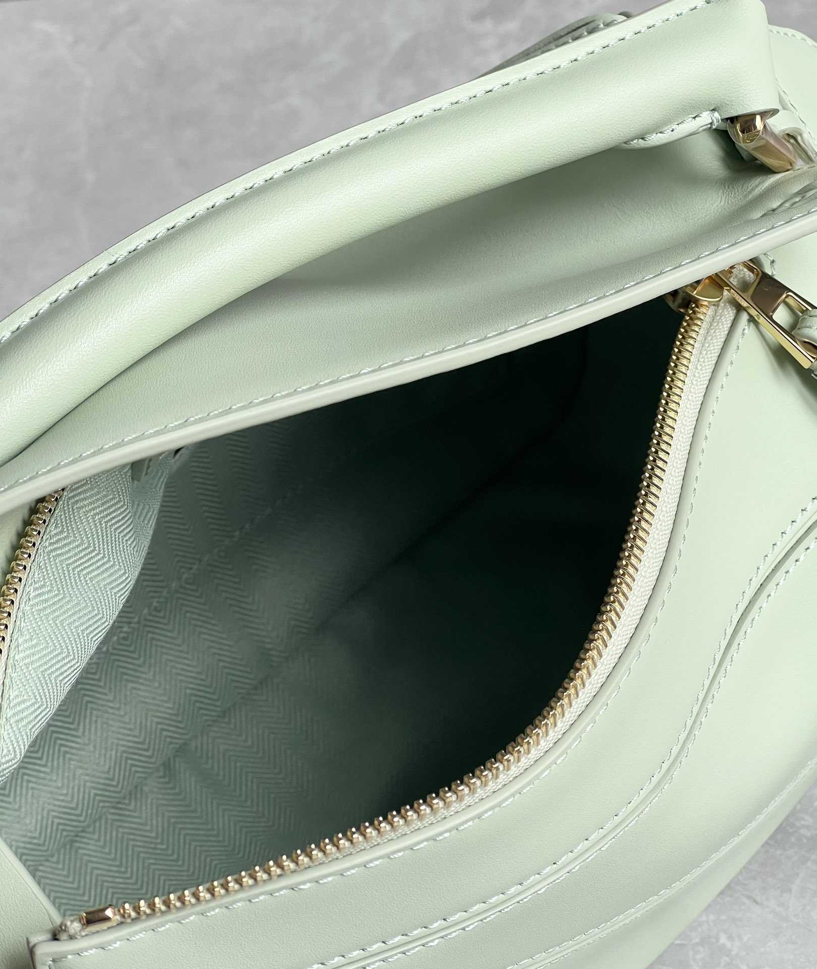 LOEWE Small Puzzle bag in Classic Calfskin Spring Jade