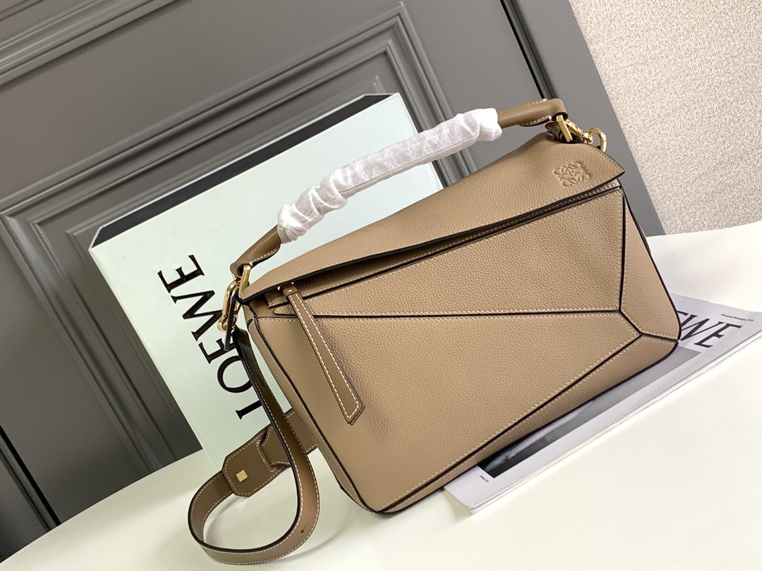 LOEWE Medium Puzzle bag in Soft Grained Calfskin Sand