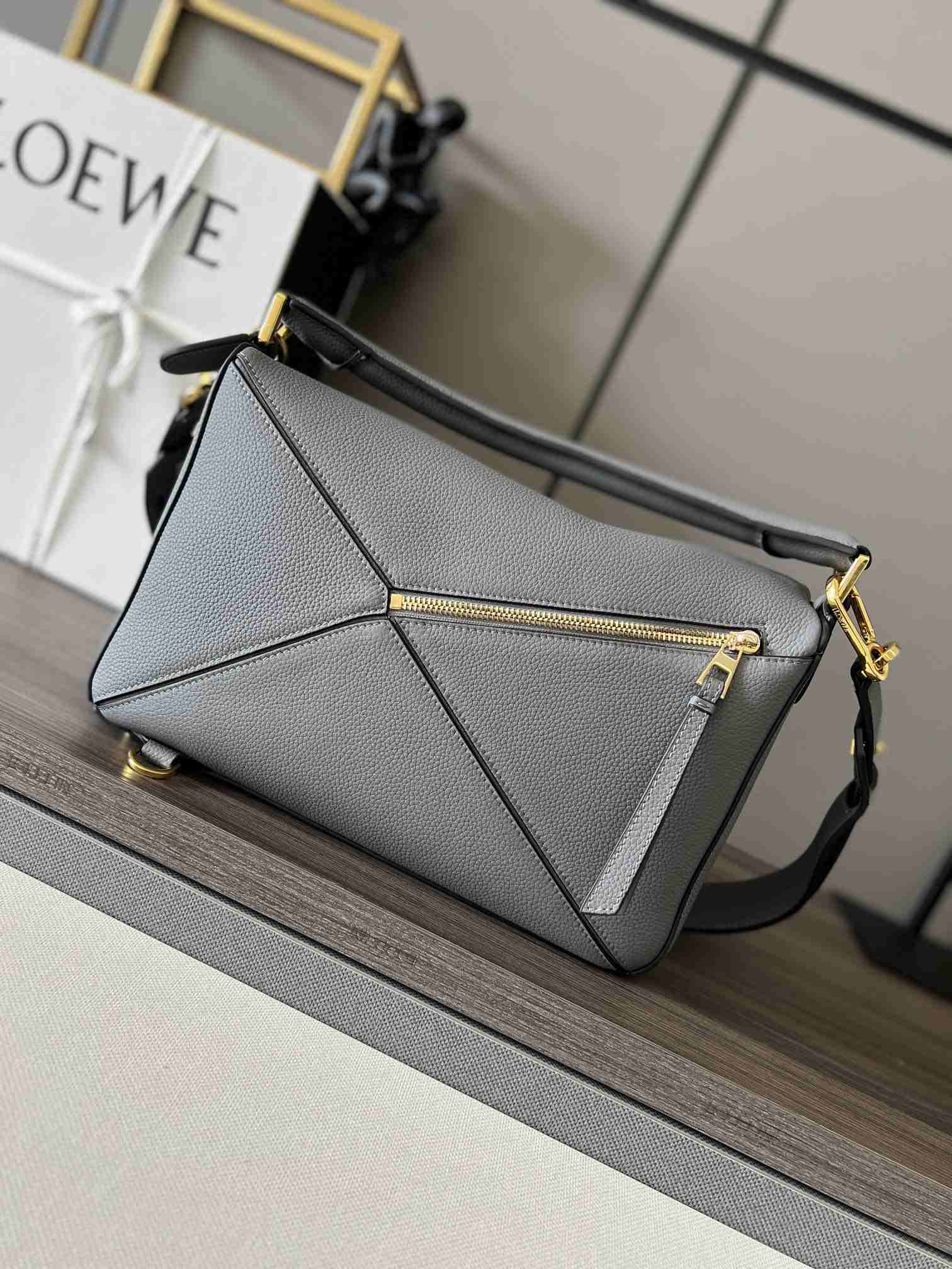 LOEWE Medium Puzzle bag in Soft Grained Calfskin Gray