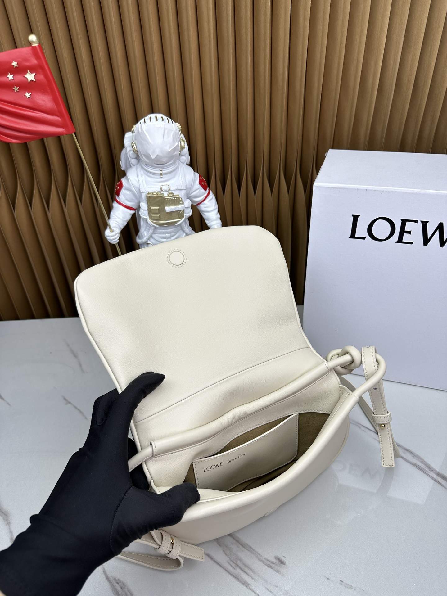 LOEWE Paseo Satchel in Shiny Nappa Calfskin Angora