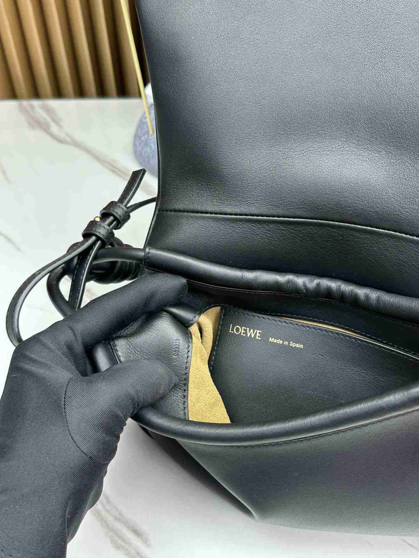 LOEWE Paseo Satchel in Shiny Nappa Calfskin Black