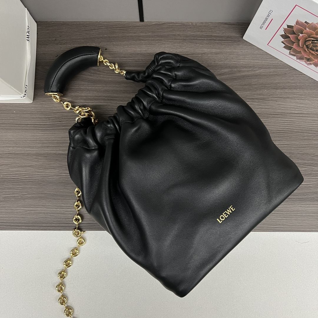 LOEWE Small Squeeze Bag in Nappa Lambskin Black