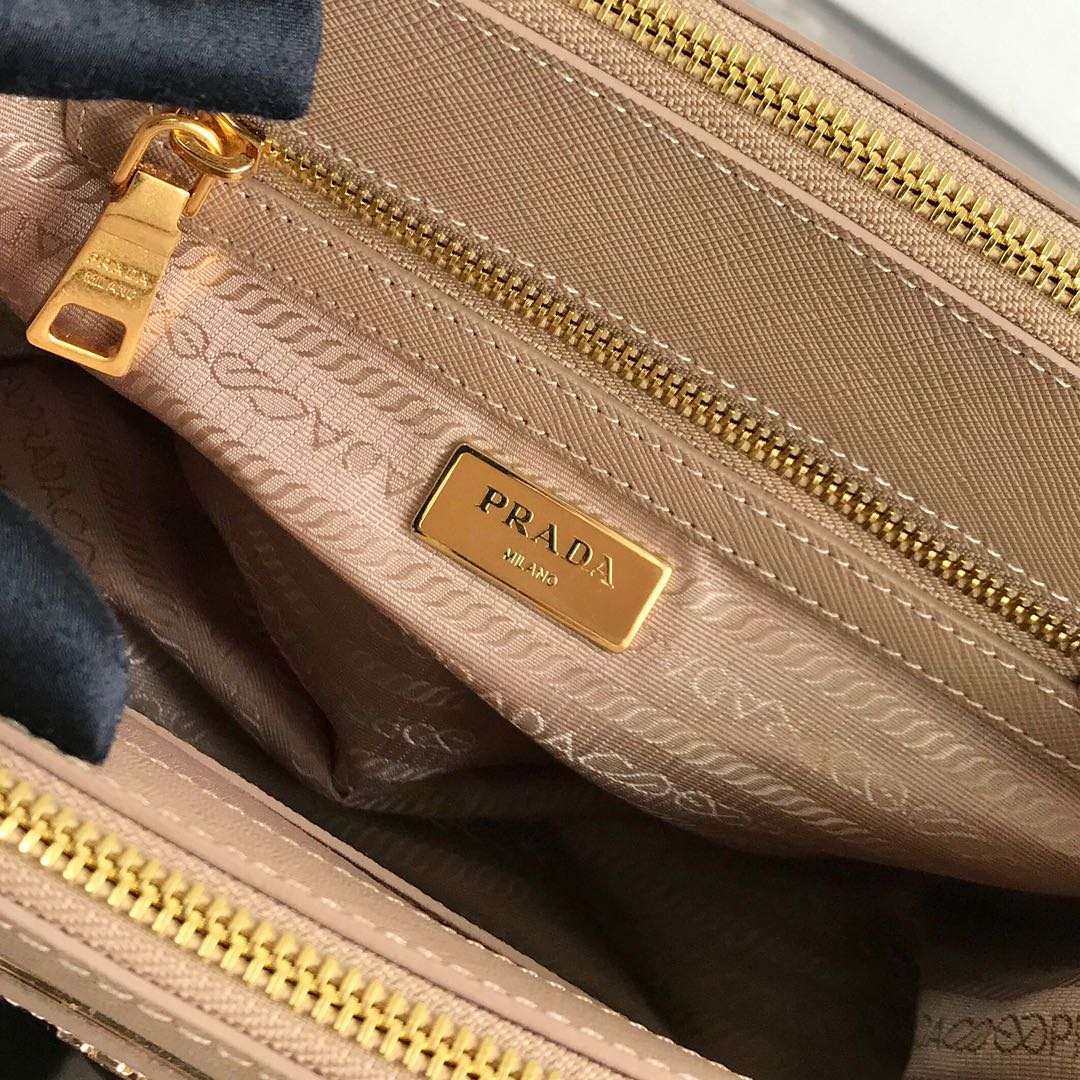 PRADA Medium Prada Galleria Saffiano Leather Bag Caramel