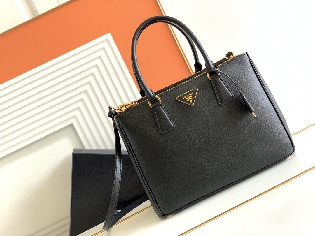 PRADA Large Prada Galleria Saffiano Leather Bag Black