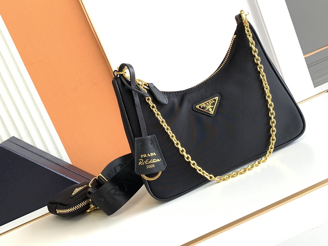 PRADA  Re-Edition 2005 Re-Nylon Bag Black