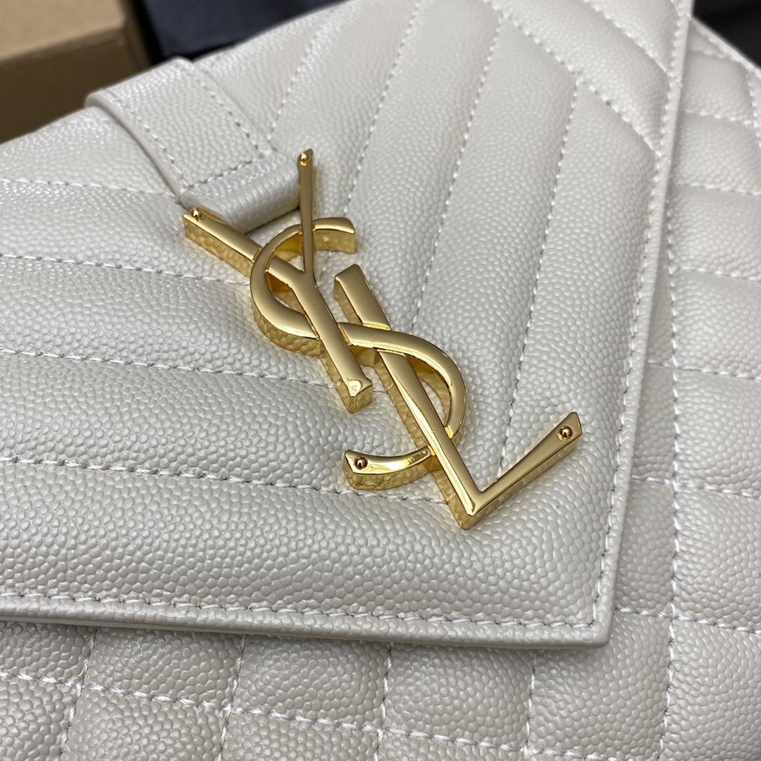 YSL Envelope Medium in Quilted Grain De Poudre Embossed Leather Blanc