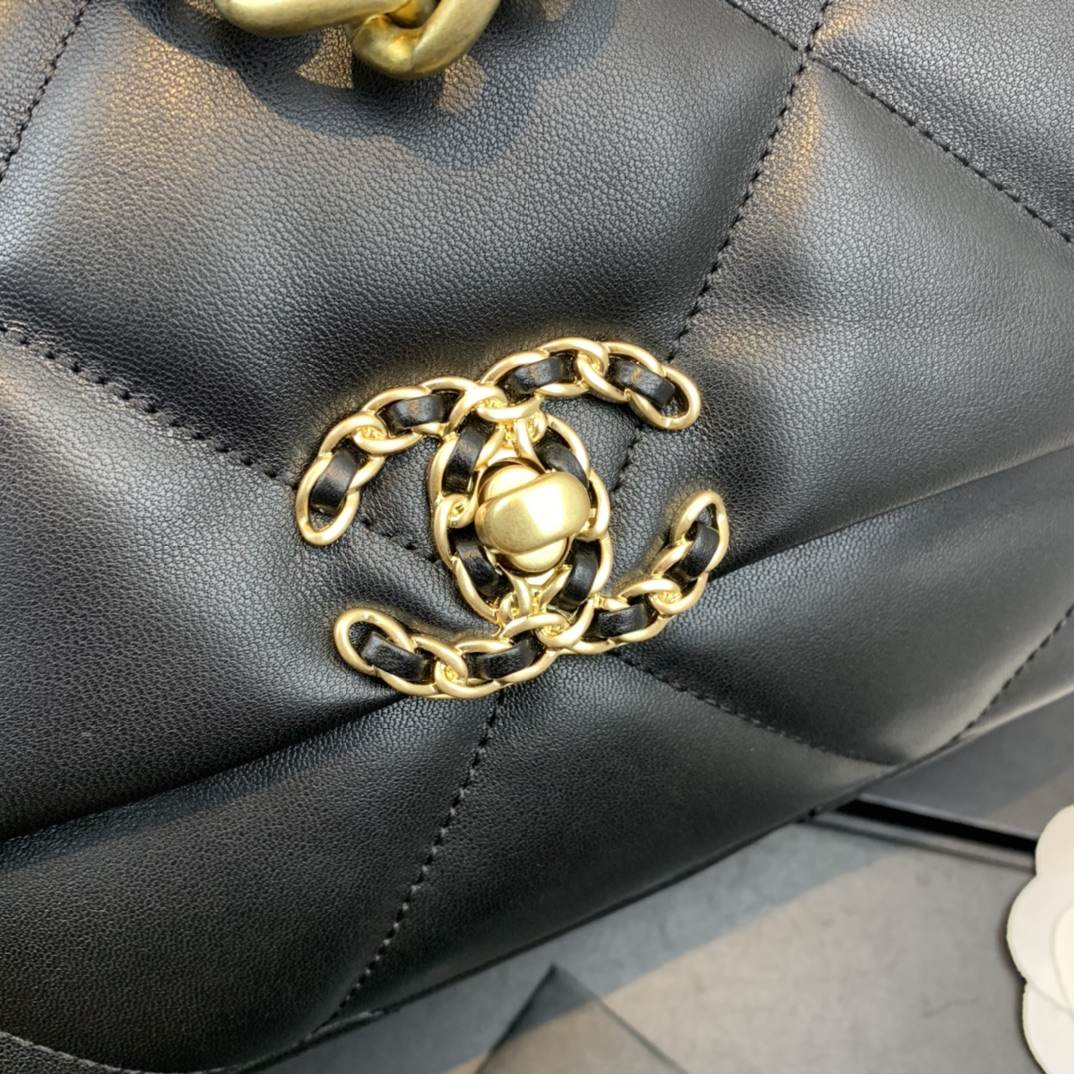 CHANEL 19 Handbag Black