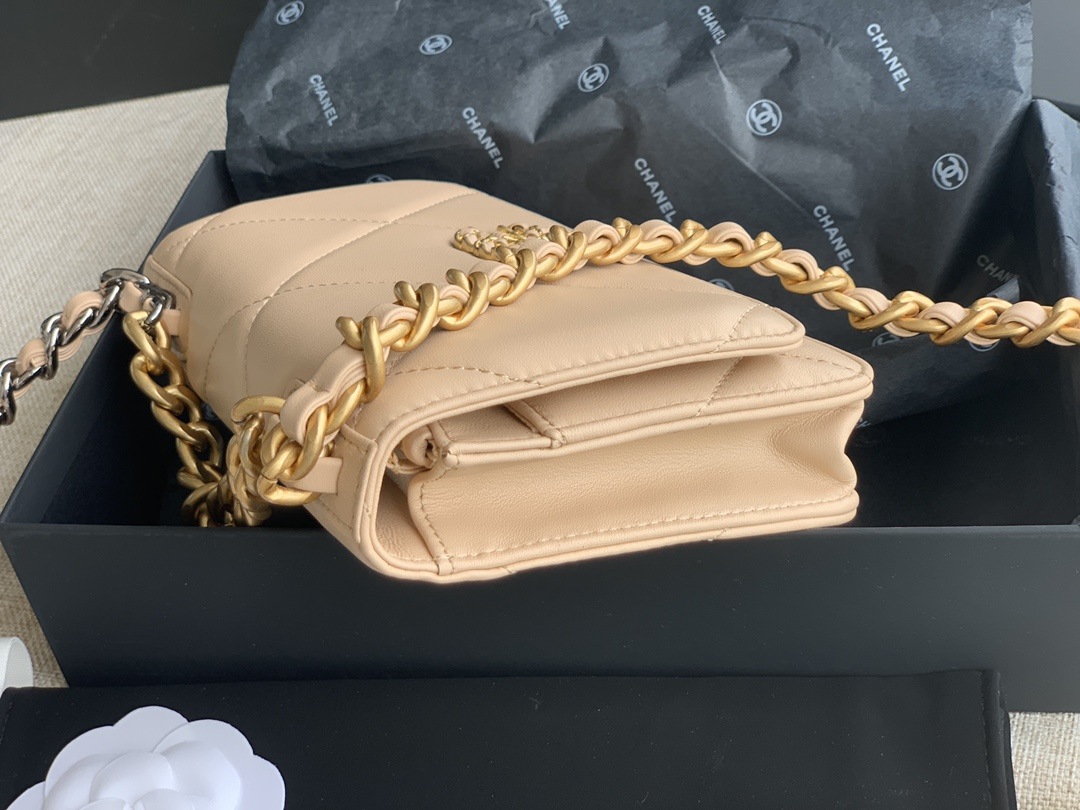 CHANEL 19 Handbag Yellow