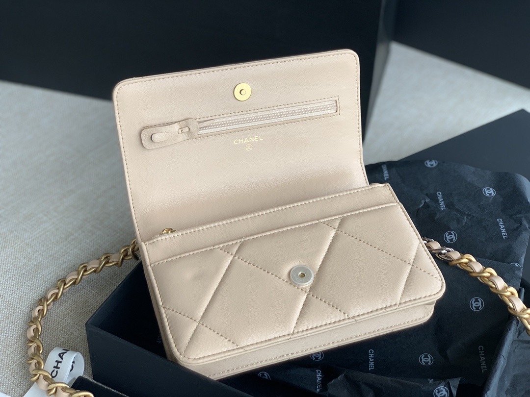 CHANEL 19 Handbag Yellow