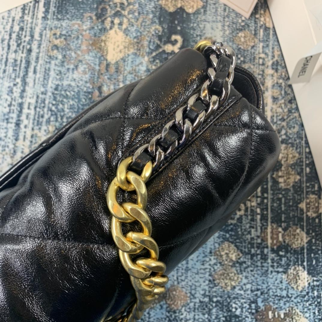 CHANEL 19 Maxi Handbag Black