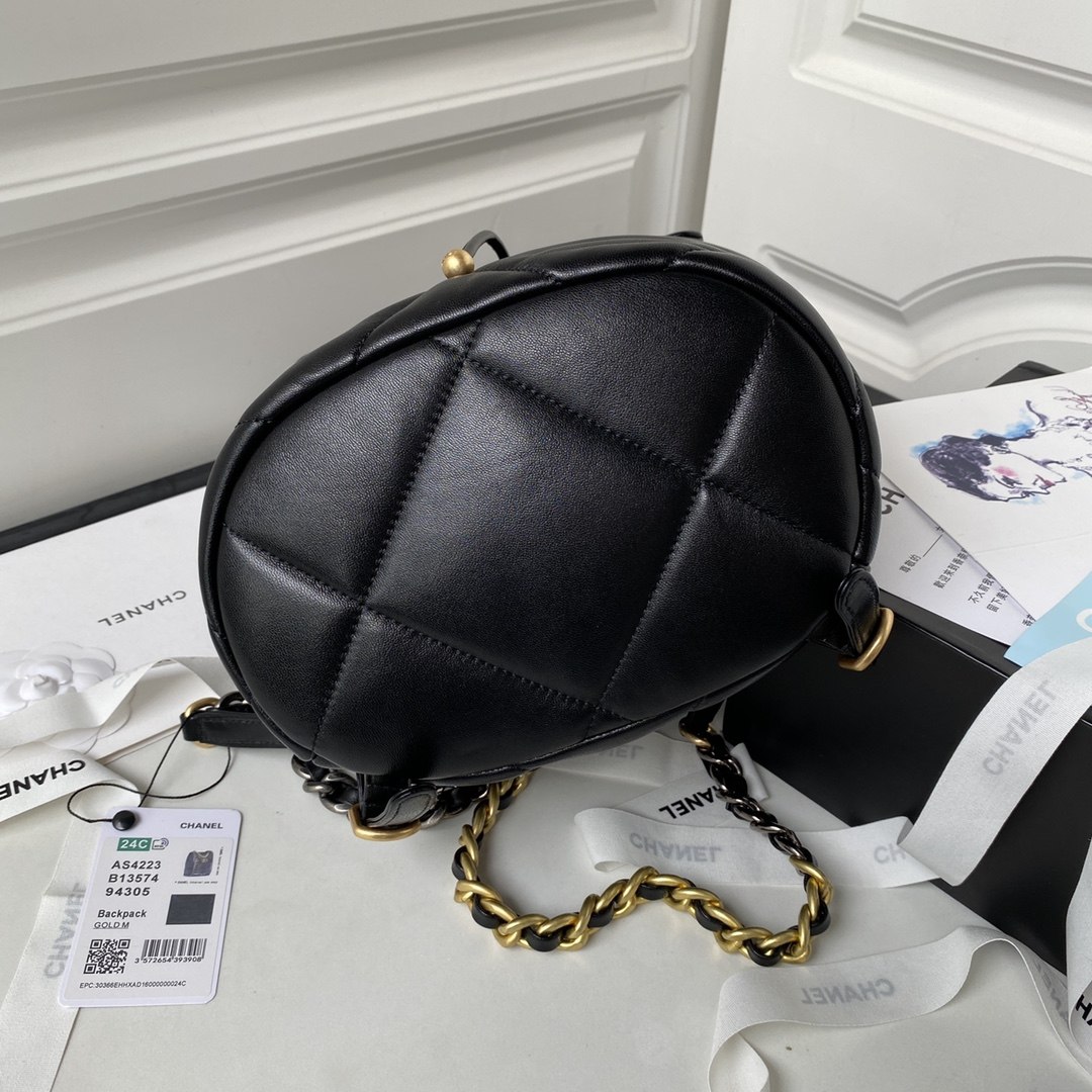 CHANEL 19 Backpack Black