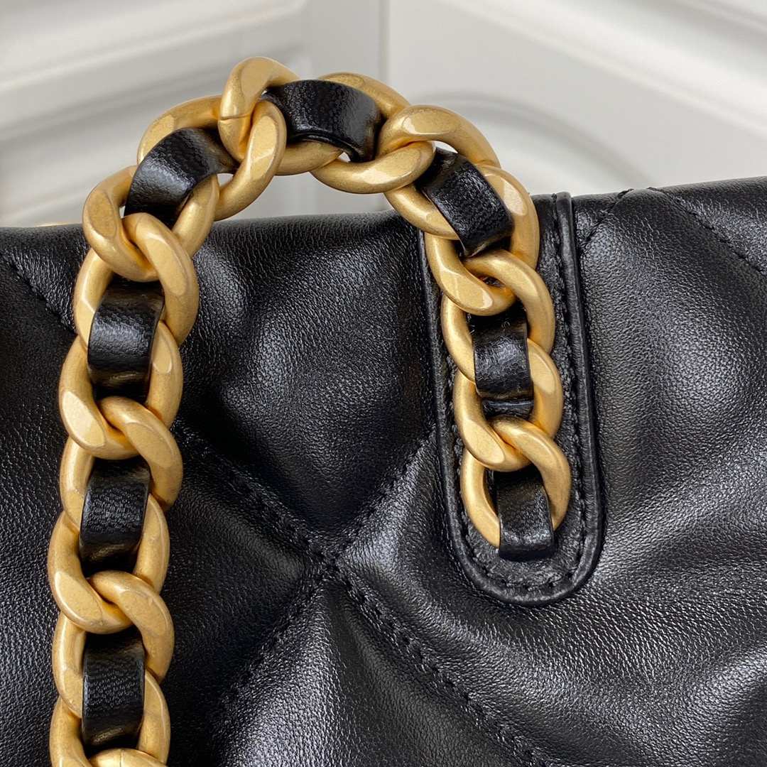 CHANEL 19 Tote Bag Black