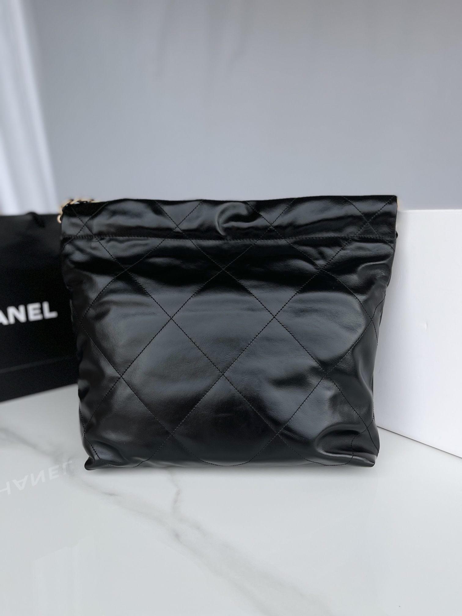 CHANEL 22 Small Handbag Black