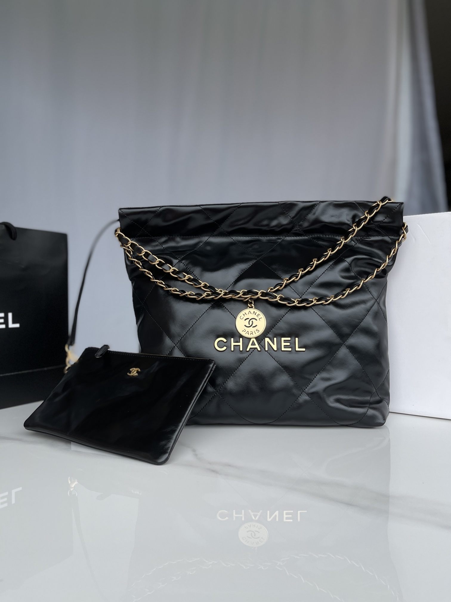 CHANEL 22 Small Handbag Black