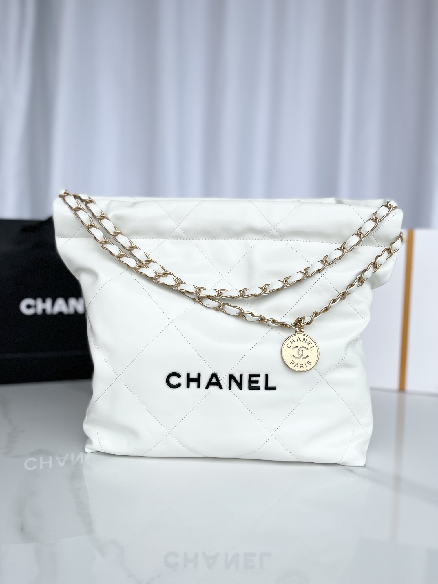 CHANEL 22 Small Handbag White