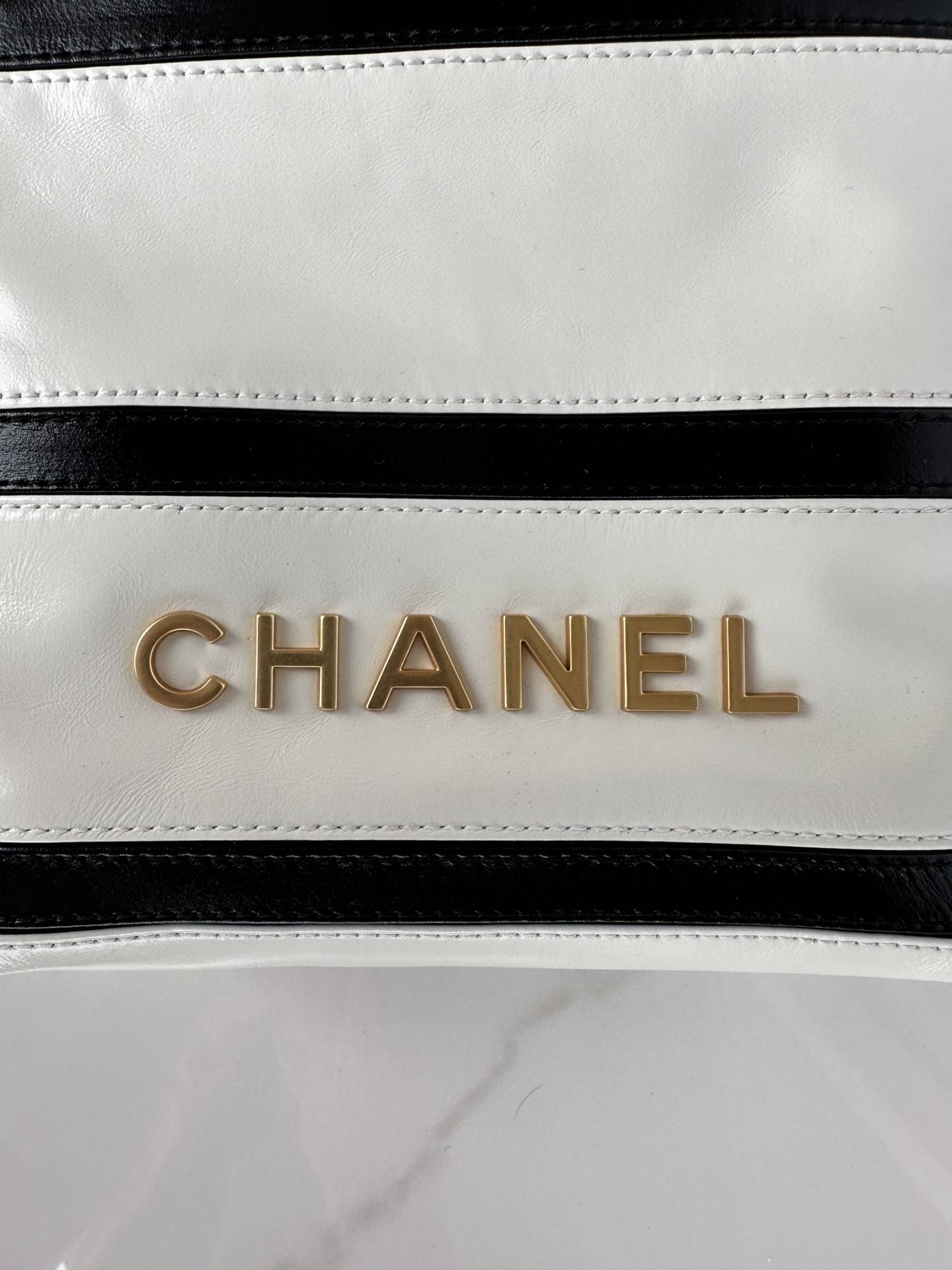 CHANEL 22 Mini Handbag White & Black