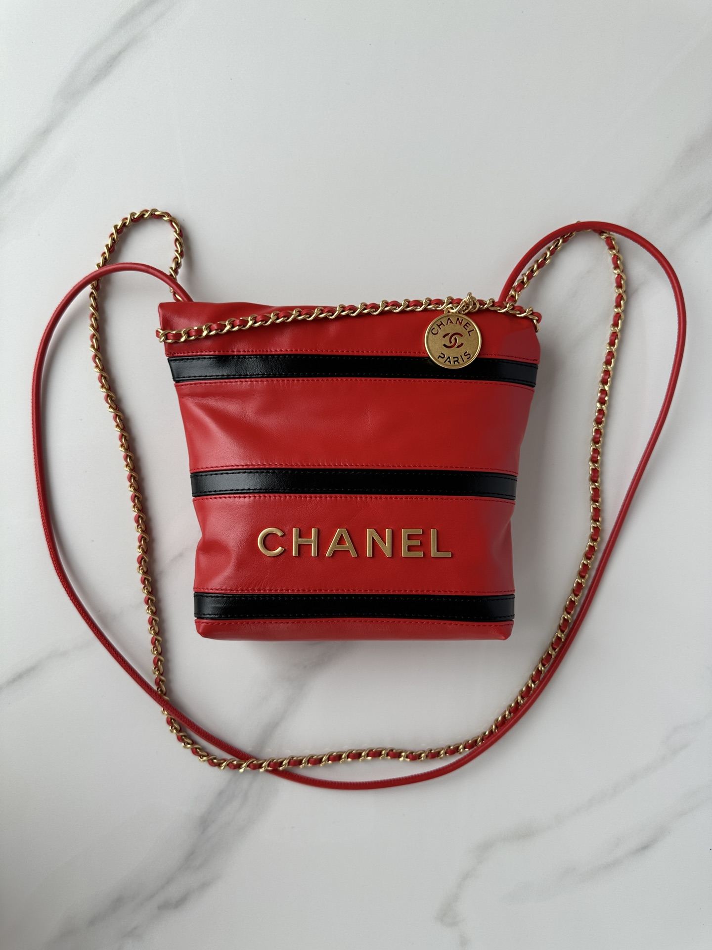 CHANEL 22 Mini Handbag Red & Black