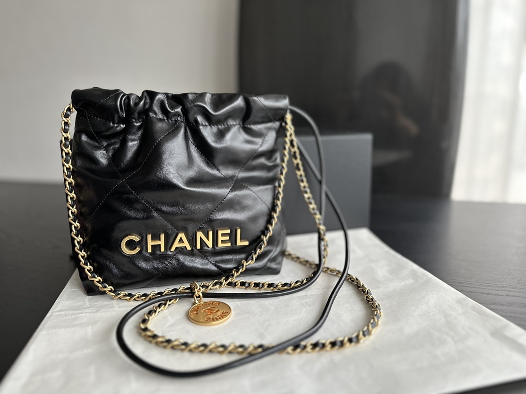 CHANEL 22 Mini Handbag Black