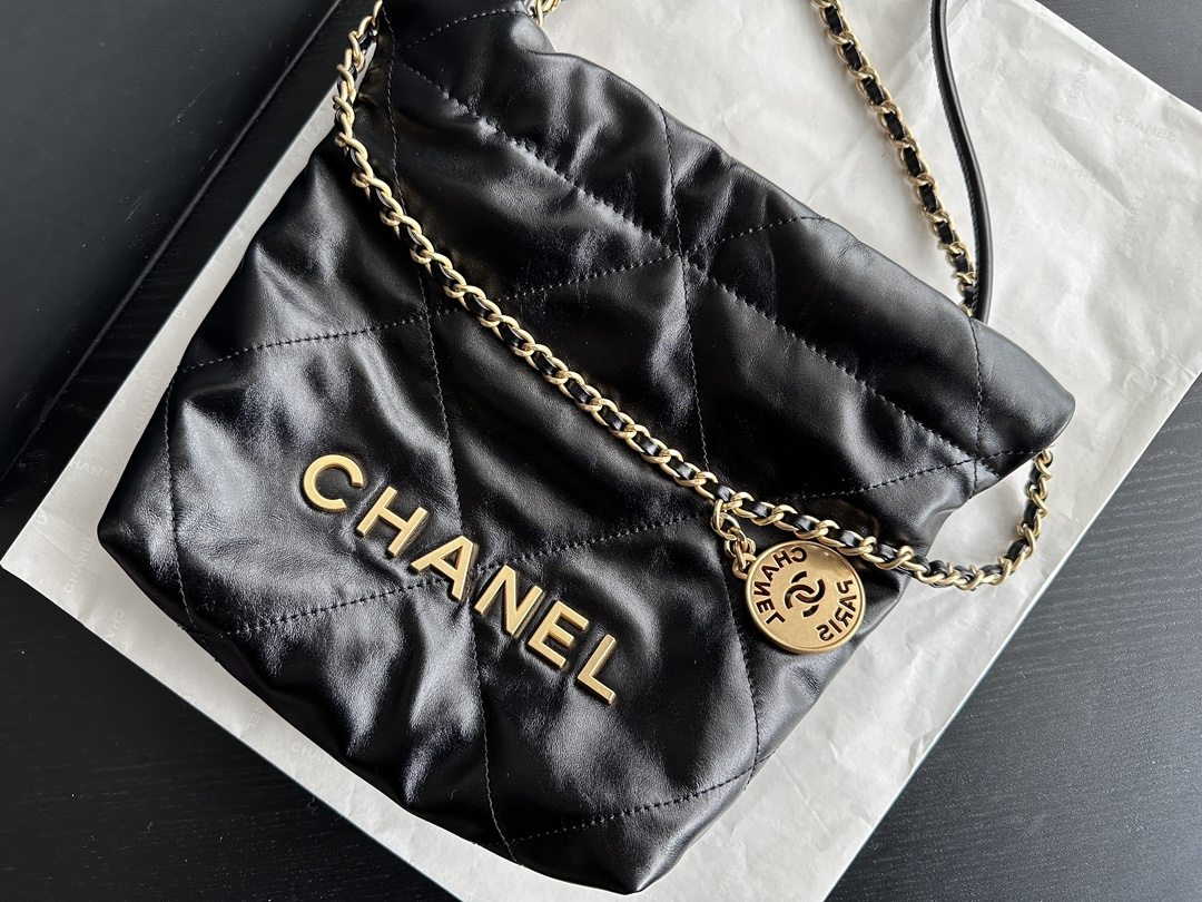 CHANEL 22 Mini Handbag Black