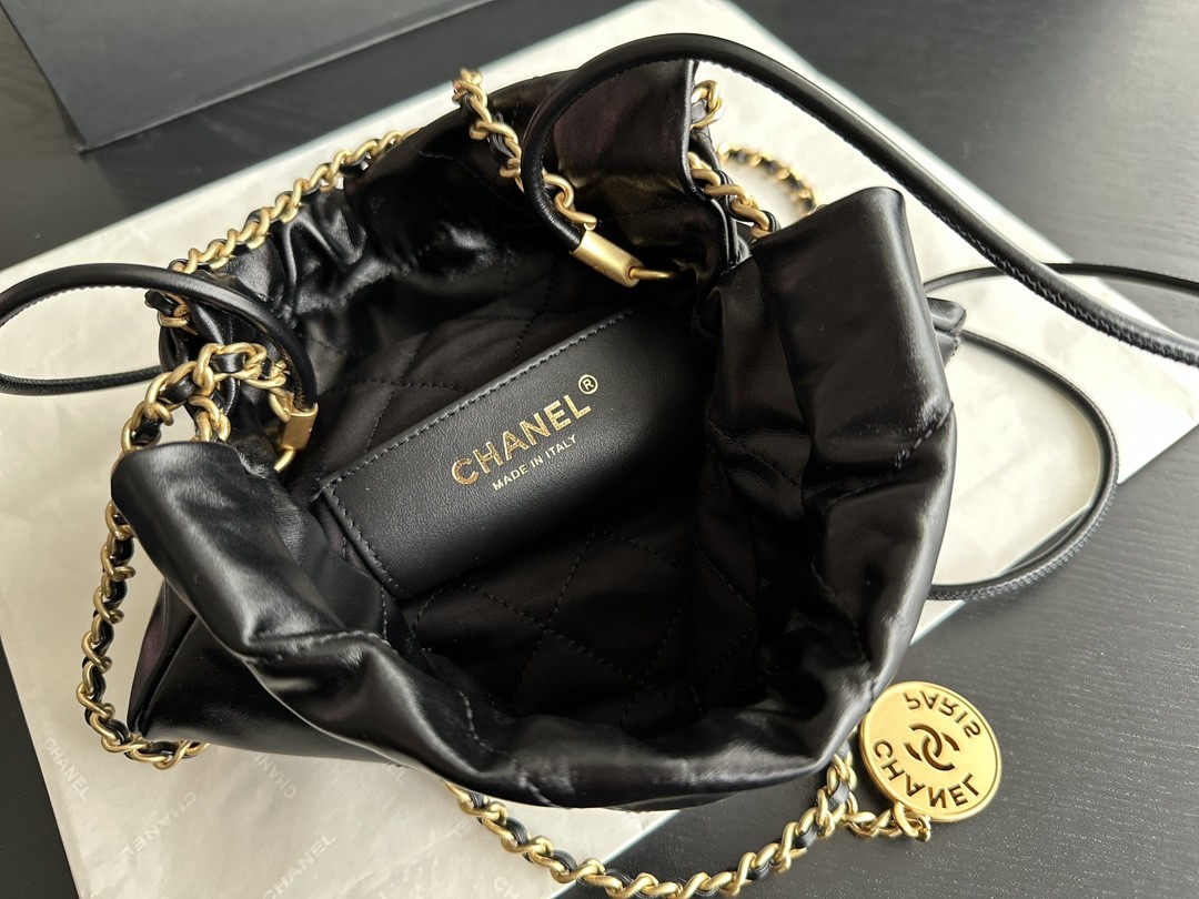 CHANEL 22 Mini Handbag Black