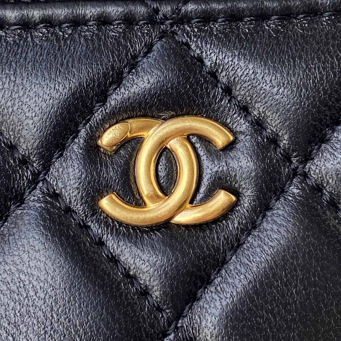 CHANEL Golden Ball Makeup Box Black