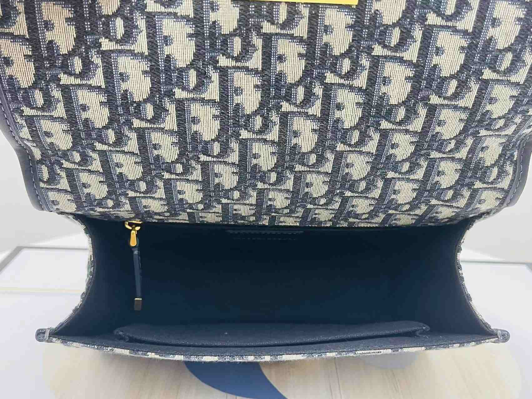 DIOR 30 Montaigne Bag Blue Dior Oblique Jacquard