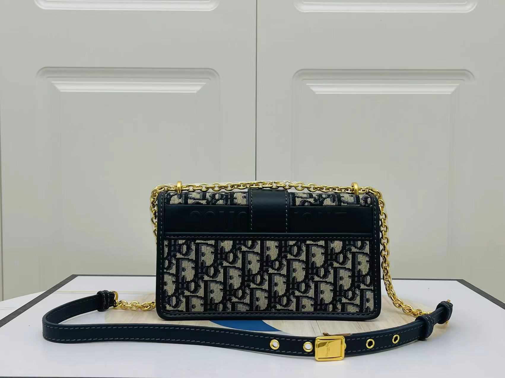 DIOR 30 Montaigne Chain Bag Blue Dior Oblique Jacquard