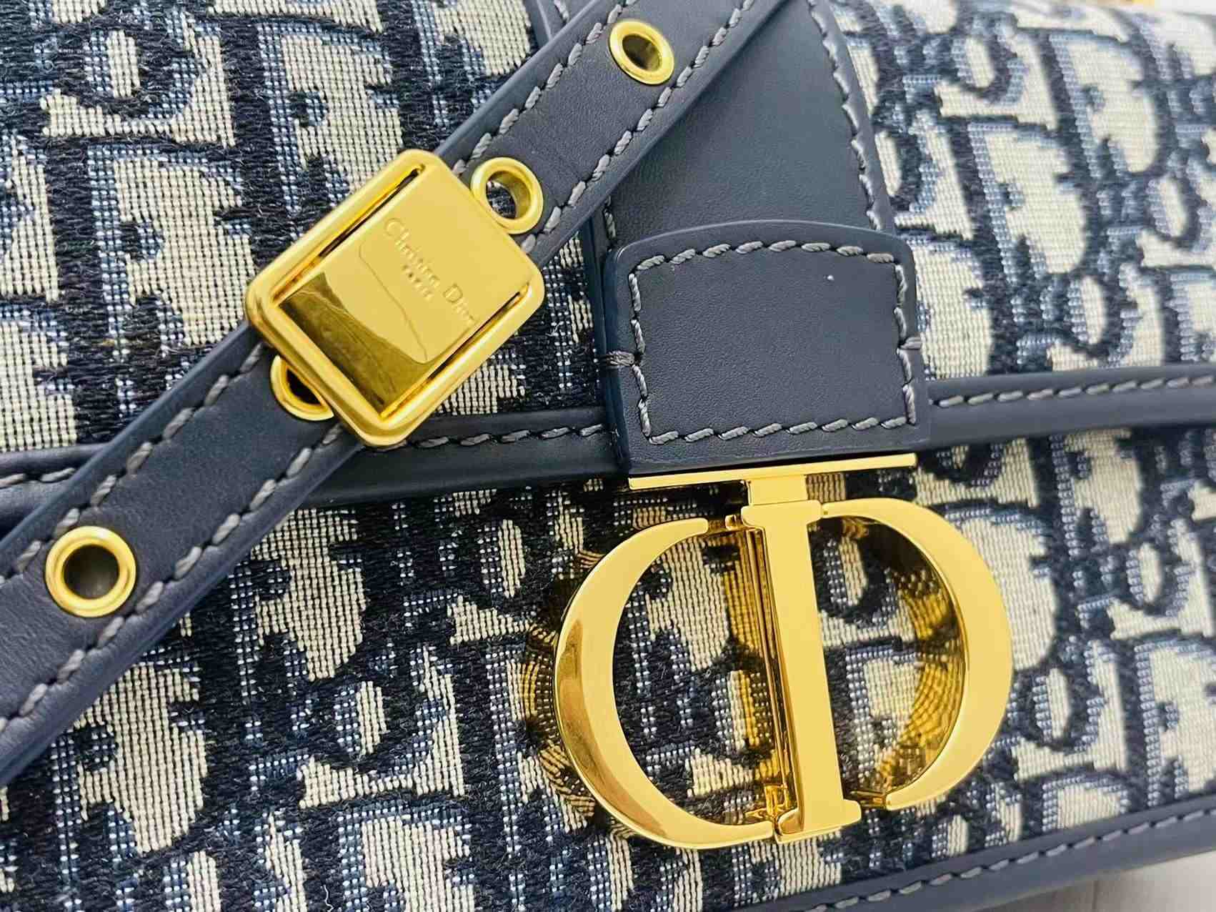 DIOR 30 Montaigne Chain Bag Blue Dior Oblique Jacquard