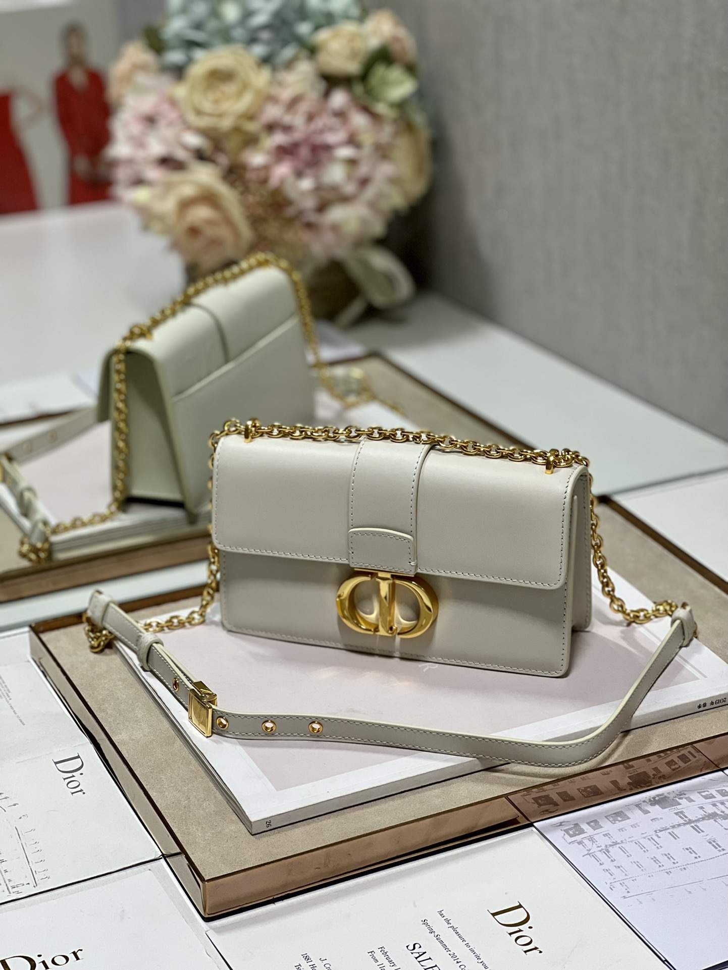 DIOR 30 Montaigne East-West Bag with Chain Latte