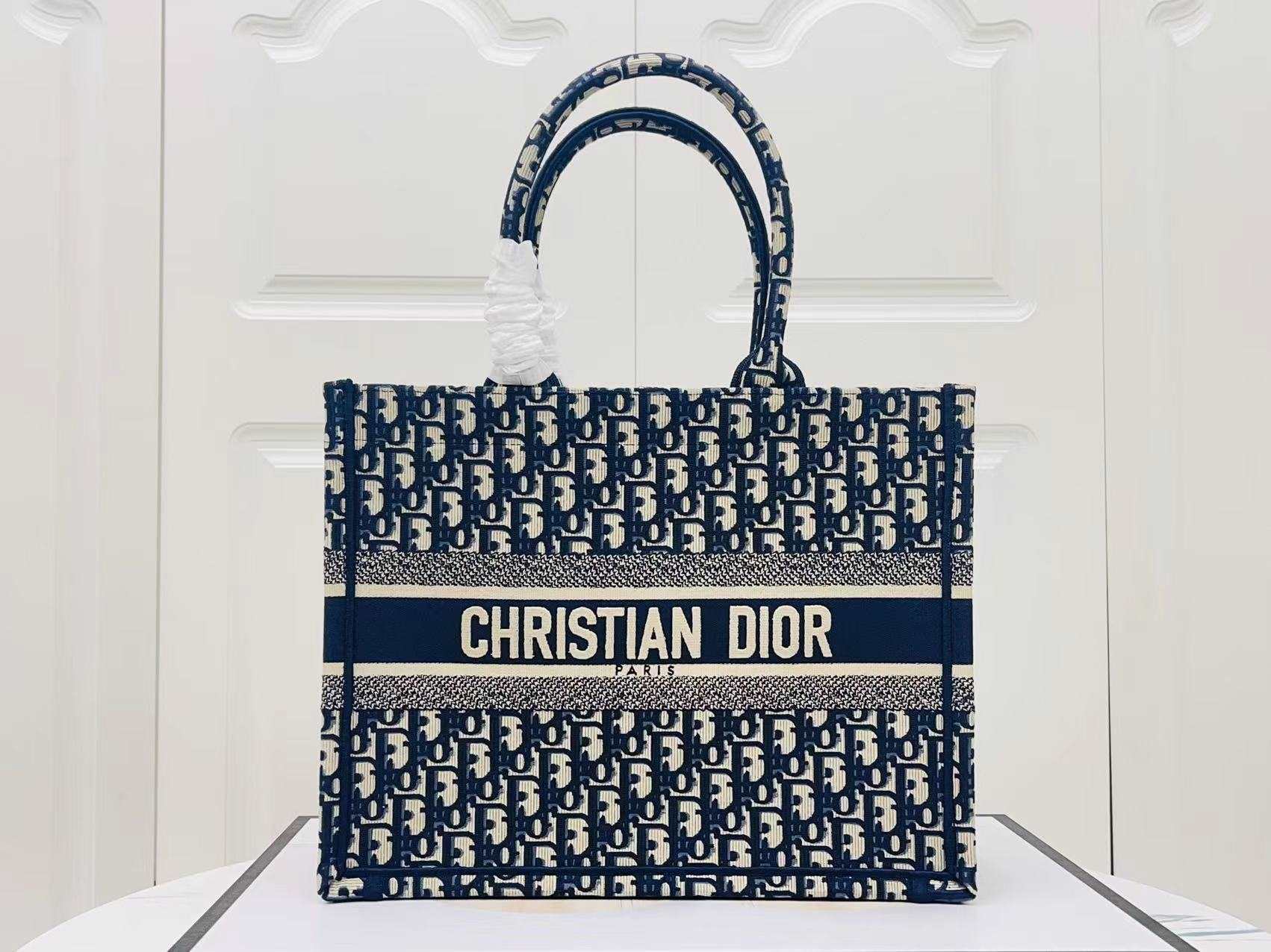 DIOR Medium Book Tote Ecru and Blue Dior Oblique Embroidery