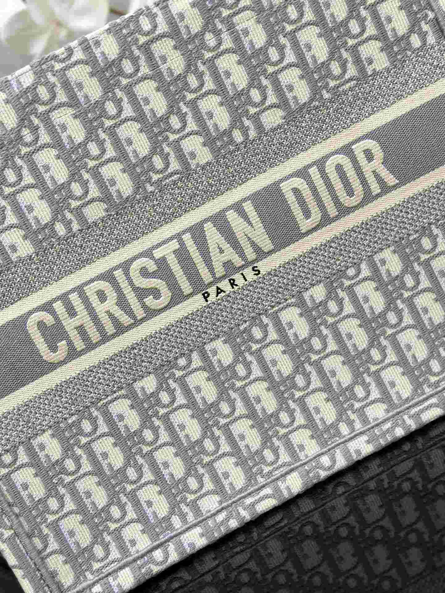 DIOR Medium Book Tote Ecru and Gray Dior Oblique Embroidery