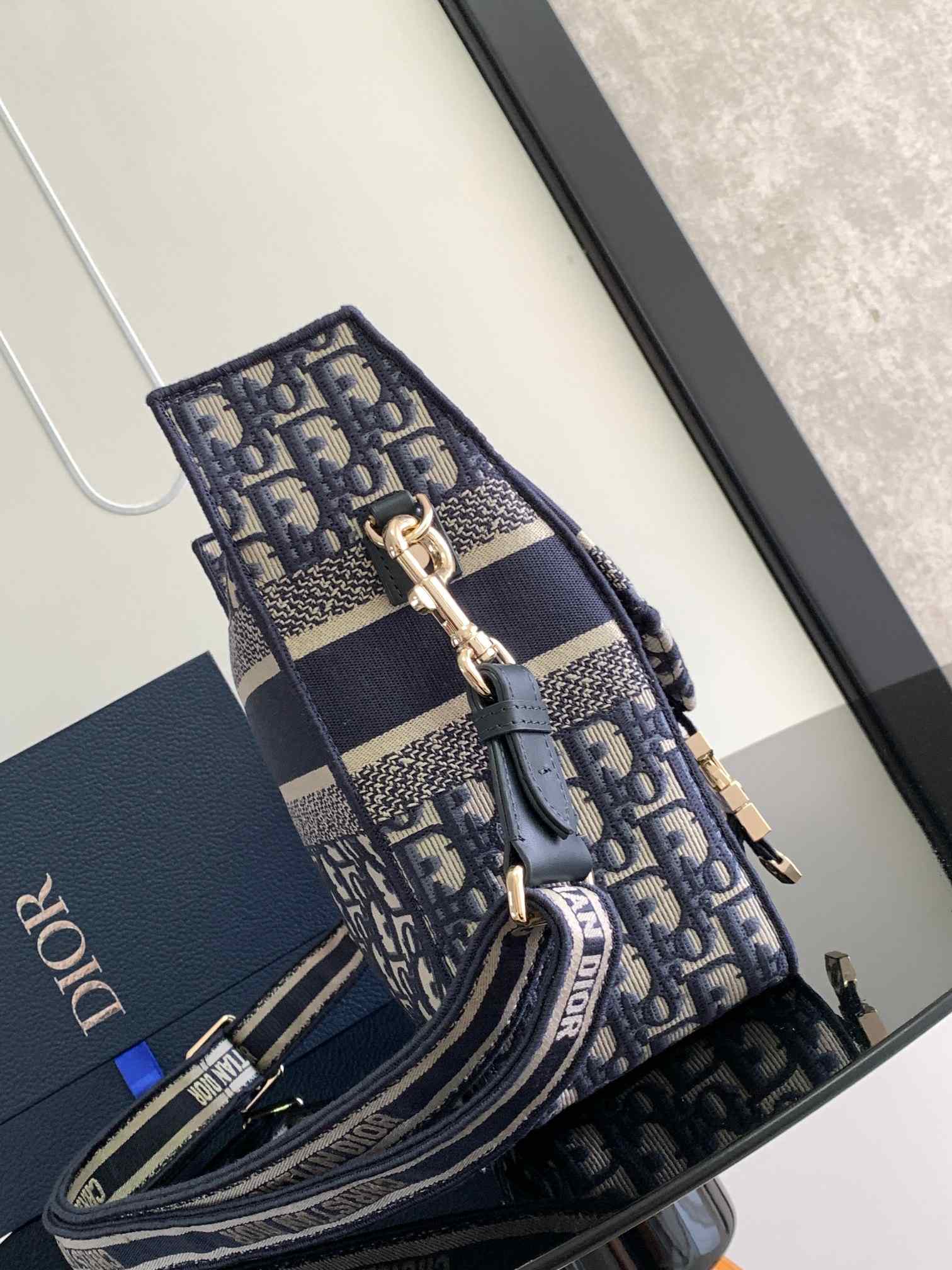 DIOR Medium Diorcamp Bag Blue Dior Oblique Embroidery