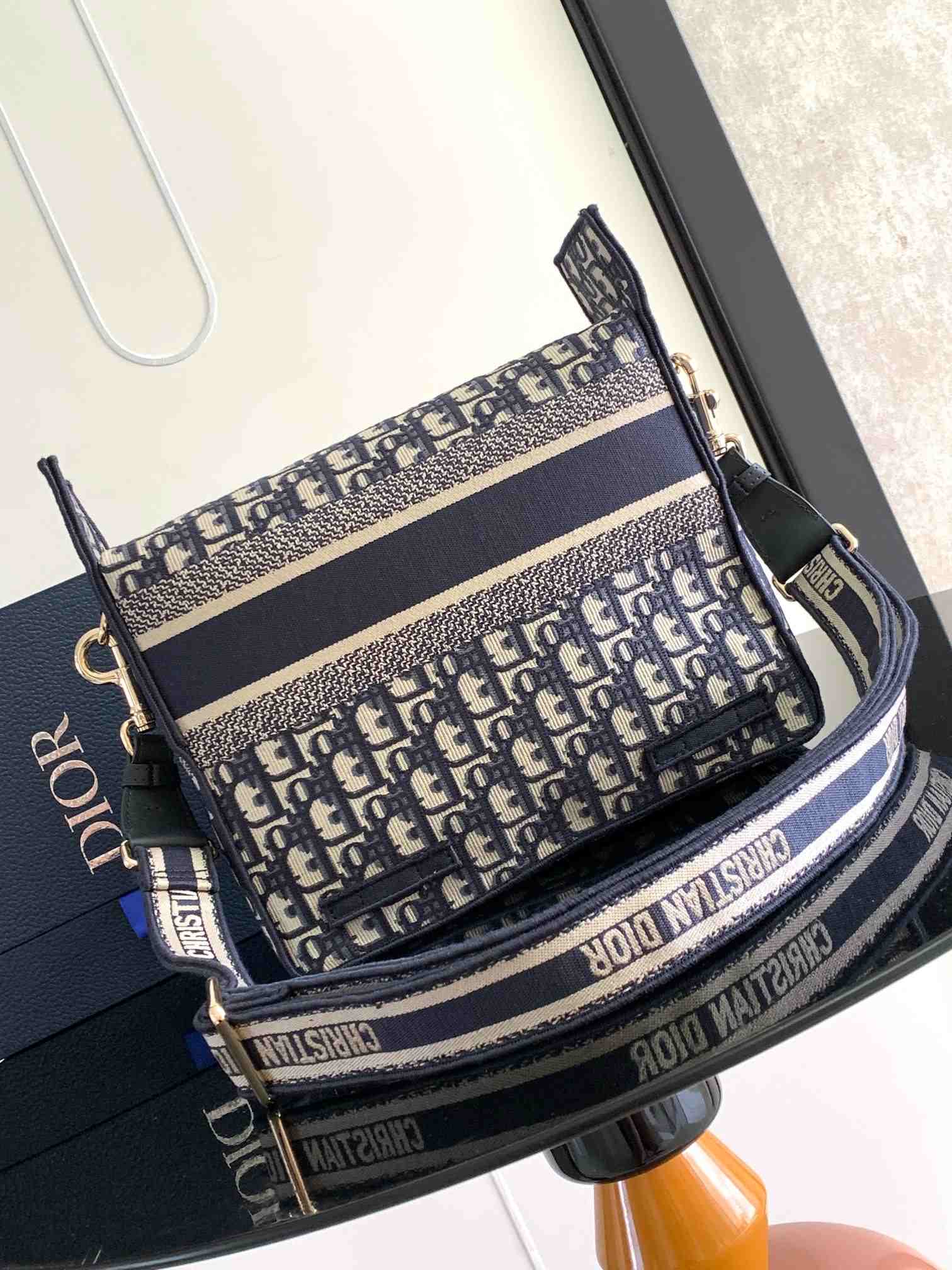 DIOR Medium Diorcamp Bag Blue Dior Oblique Embroidery